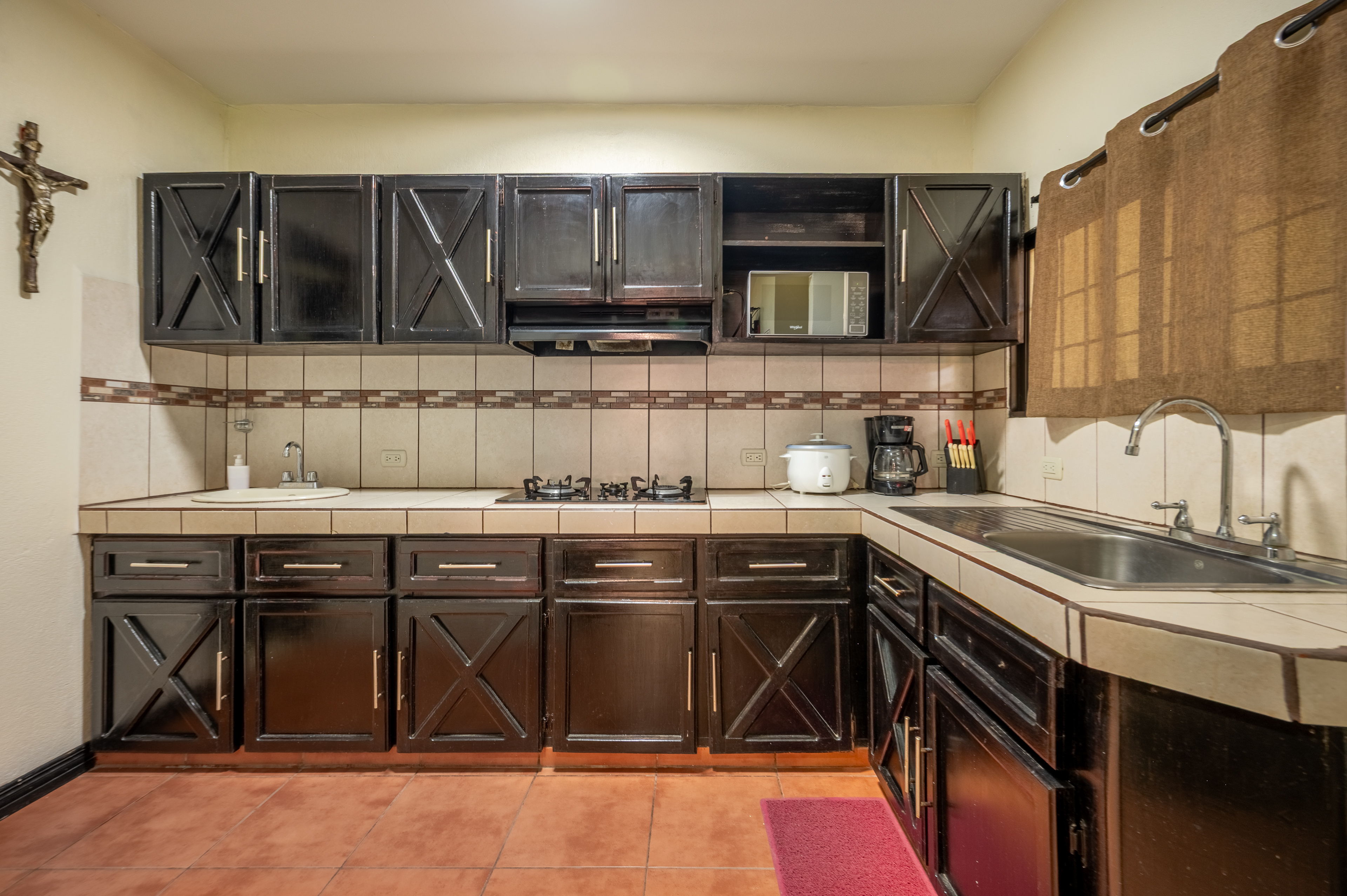 4 bed Single Family Homes For Sale in Tamarindo, Guanacaste - thumb 6