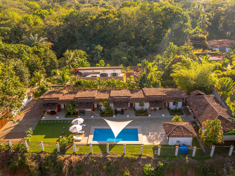 8 bed Hotel / Leisure For Sale in Esterillos, Puntarenas - 1