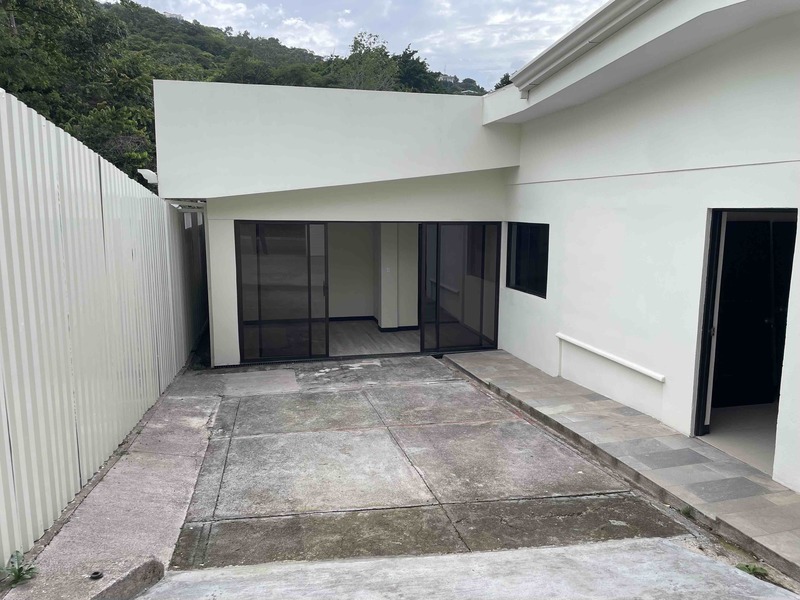 5 bed Single Family Homes For Sale in Santa Ana, San Jose - photo 4