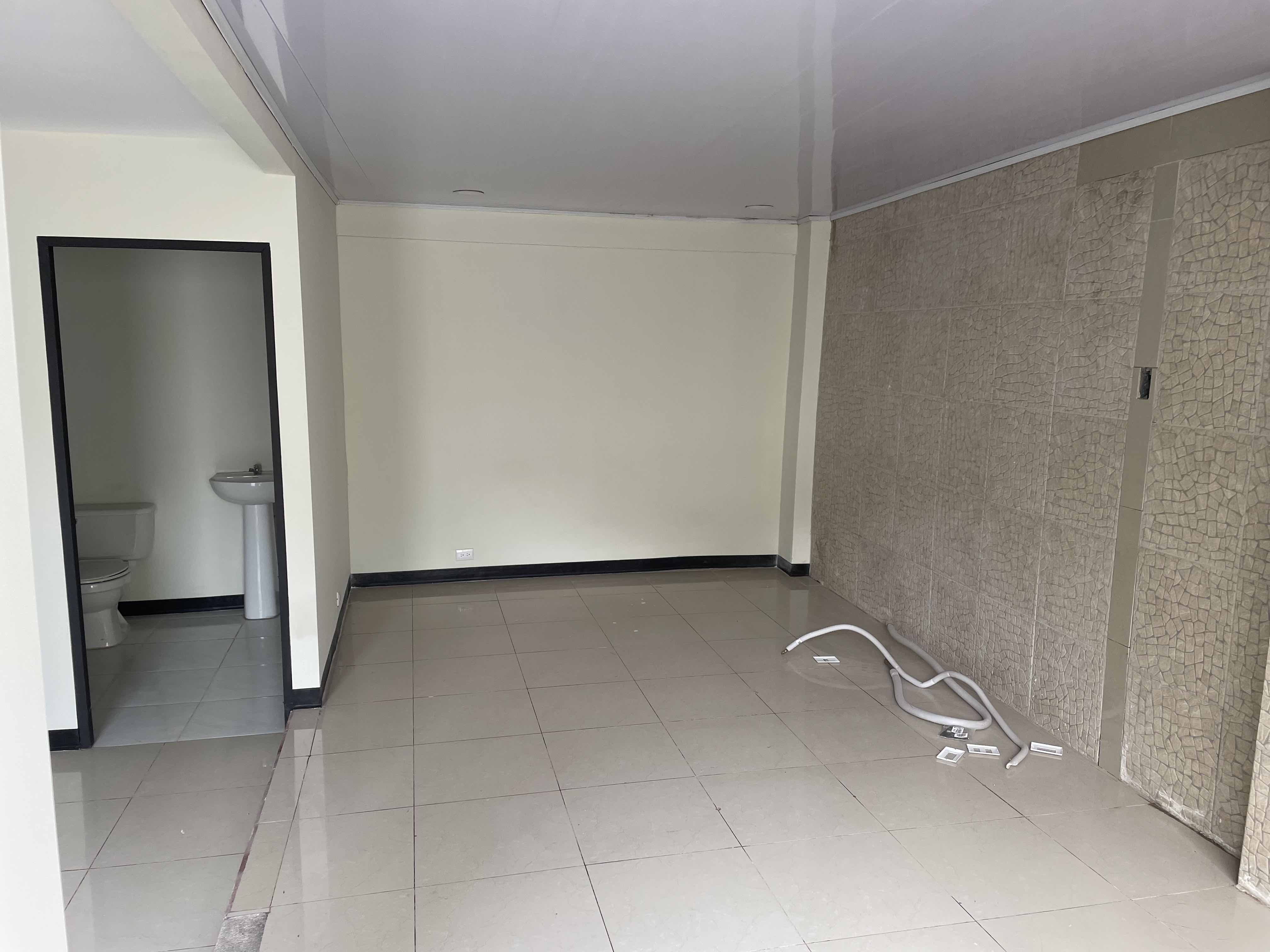 5 bed Single Family Homes For Sale in Santa Ana, San Jose - thumb 11