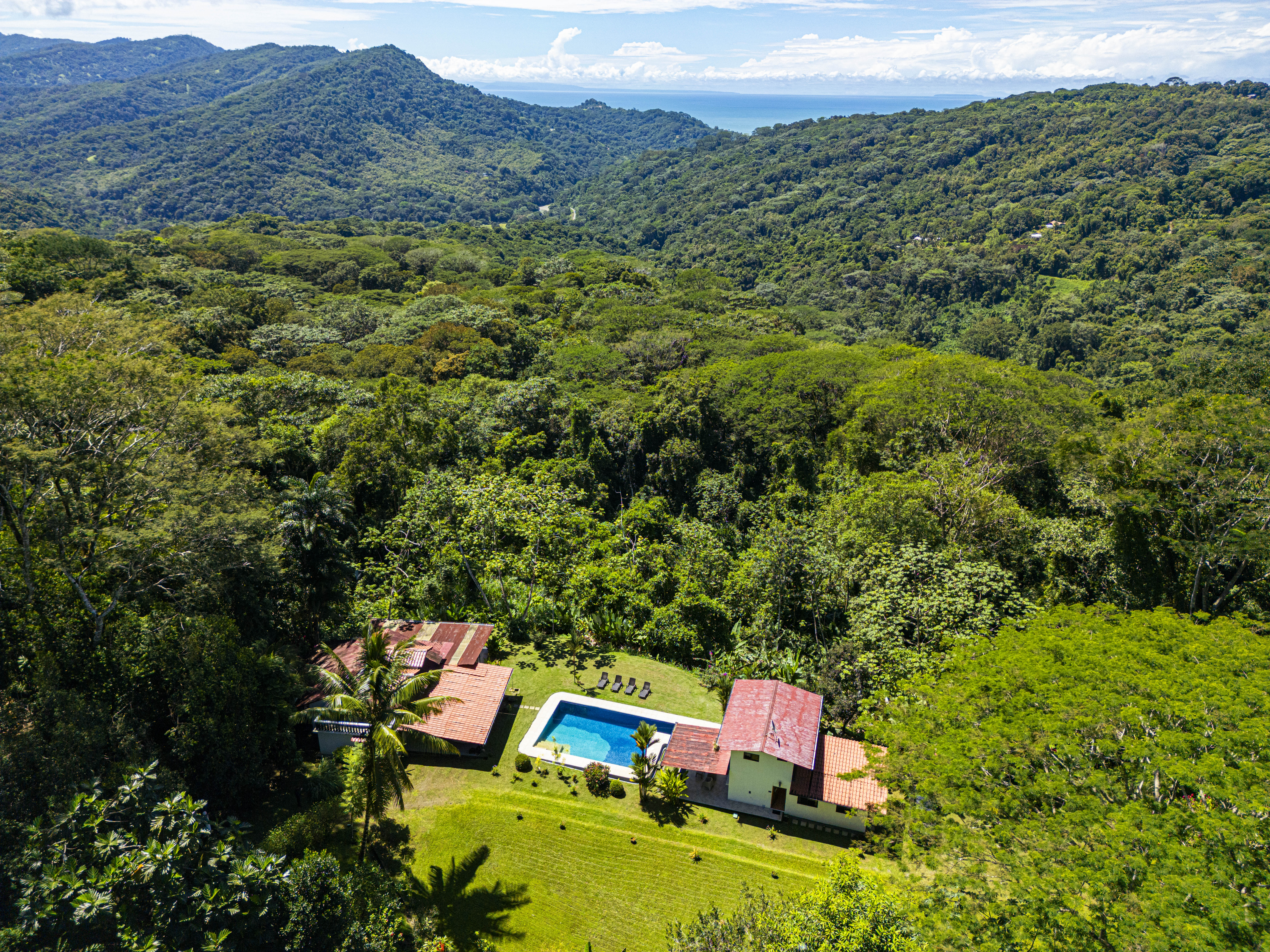 6 bed Single Family Homes For Sale in Dominical, Puntarenas - thumb 26