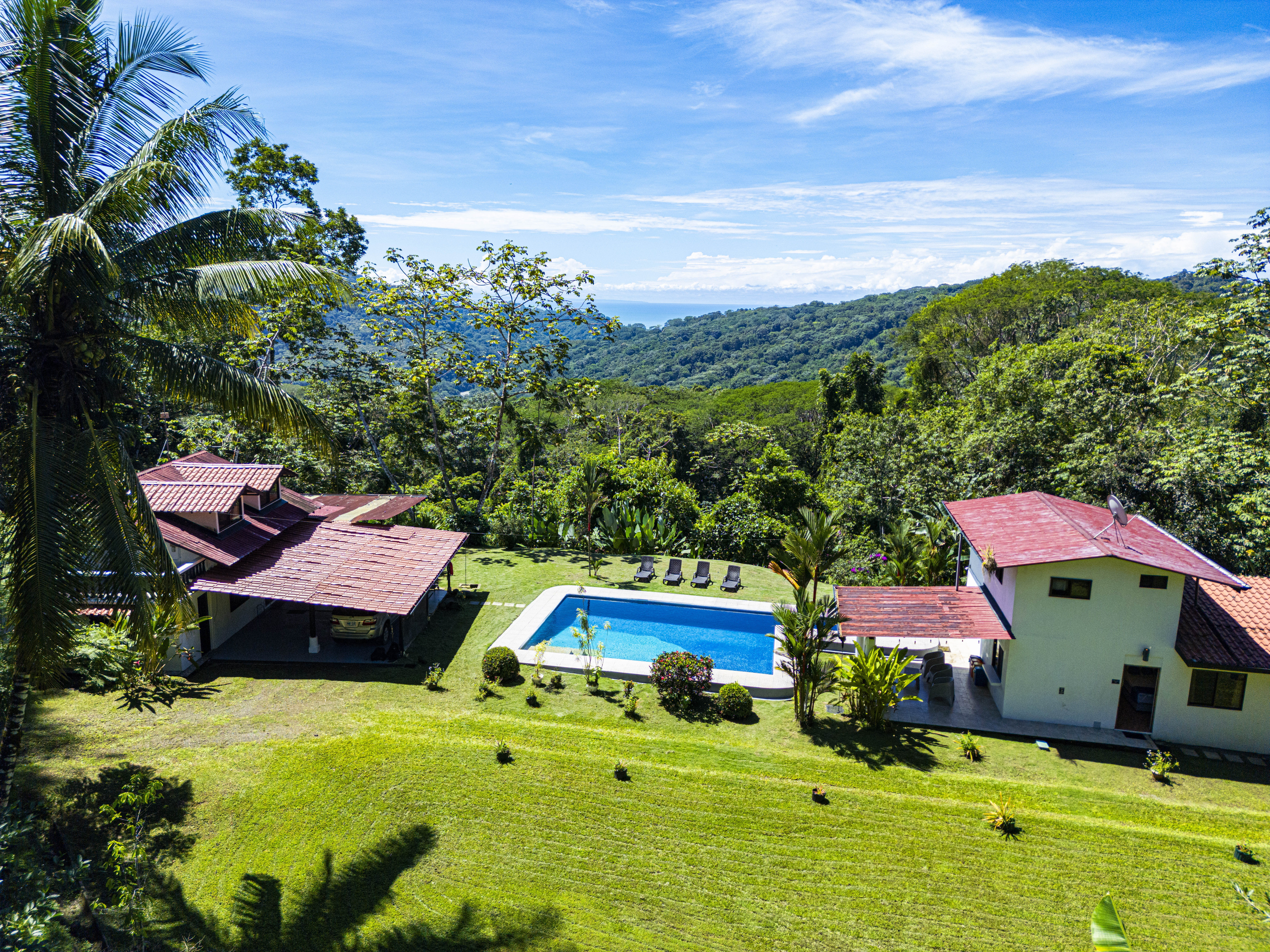 6 bed Single Family Homes For Sale in Dominical, Puntarenas - thumb 2