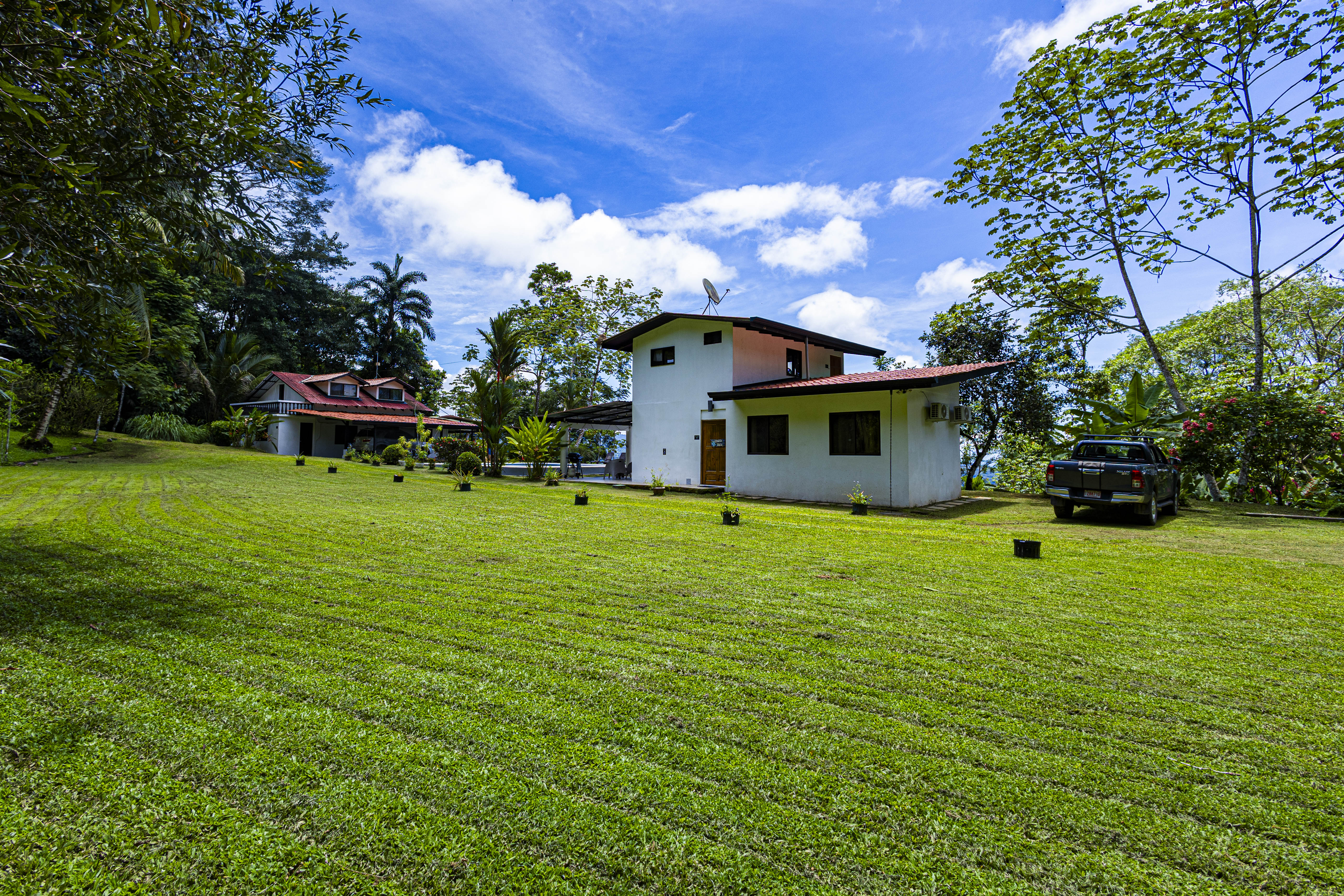 6 bed Single Family Homes For Sale in Dominical, Puntarenas - thumb 23