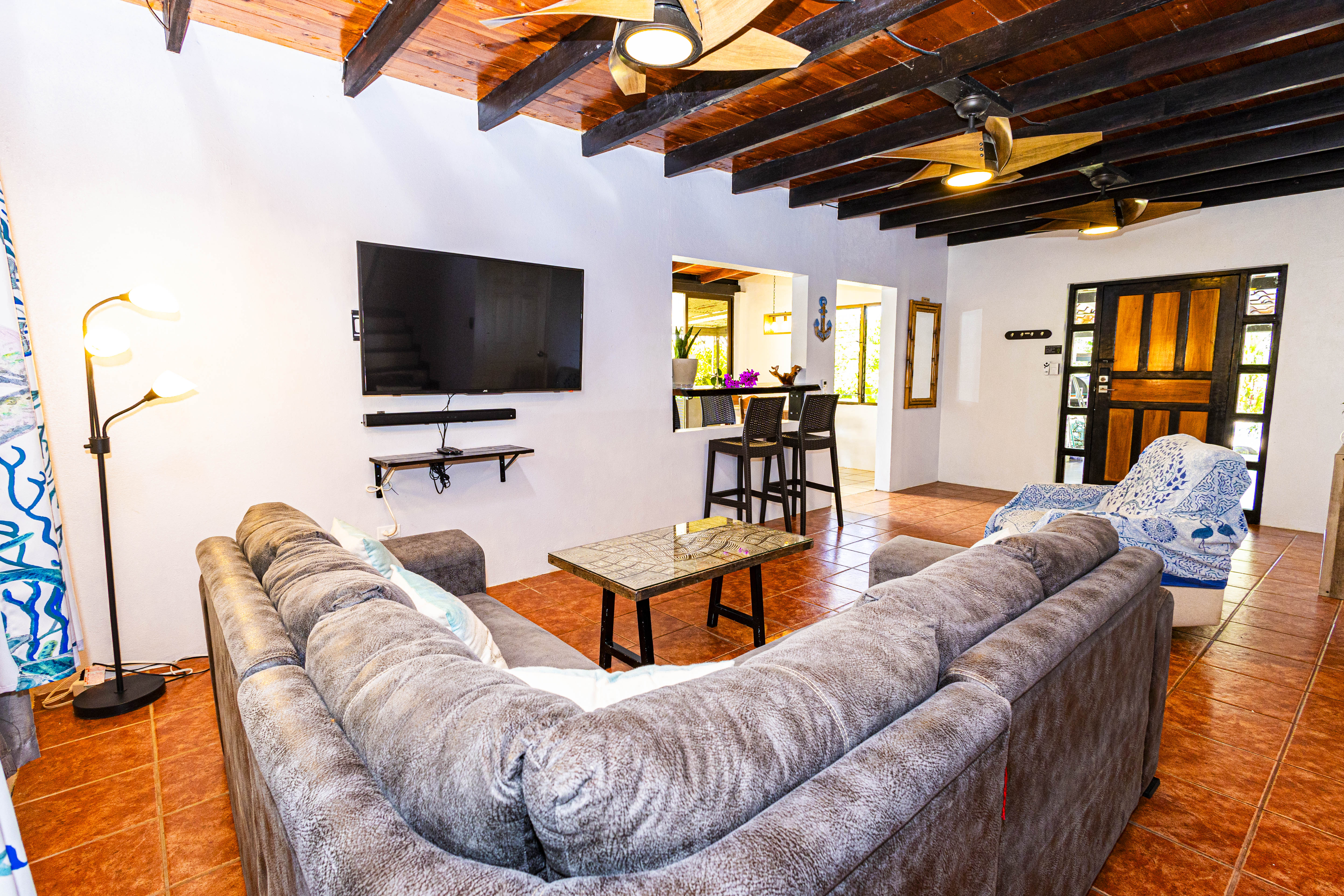 6 bed Single Family Homes For Sale in Dominical, Puntarenas - thumb 7