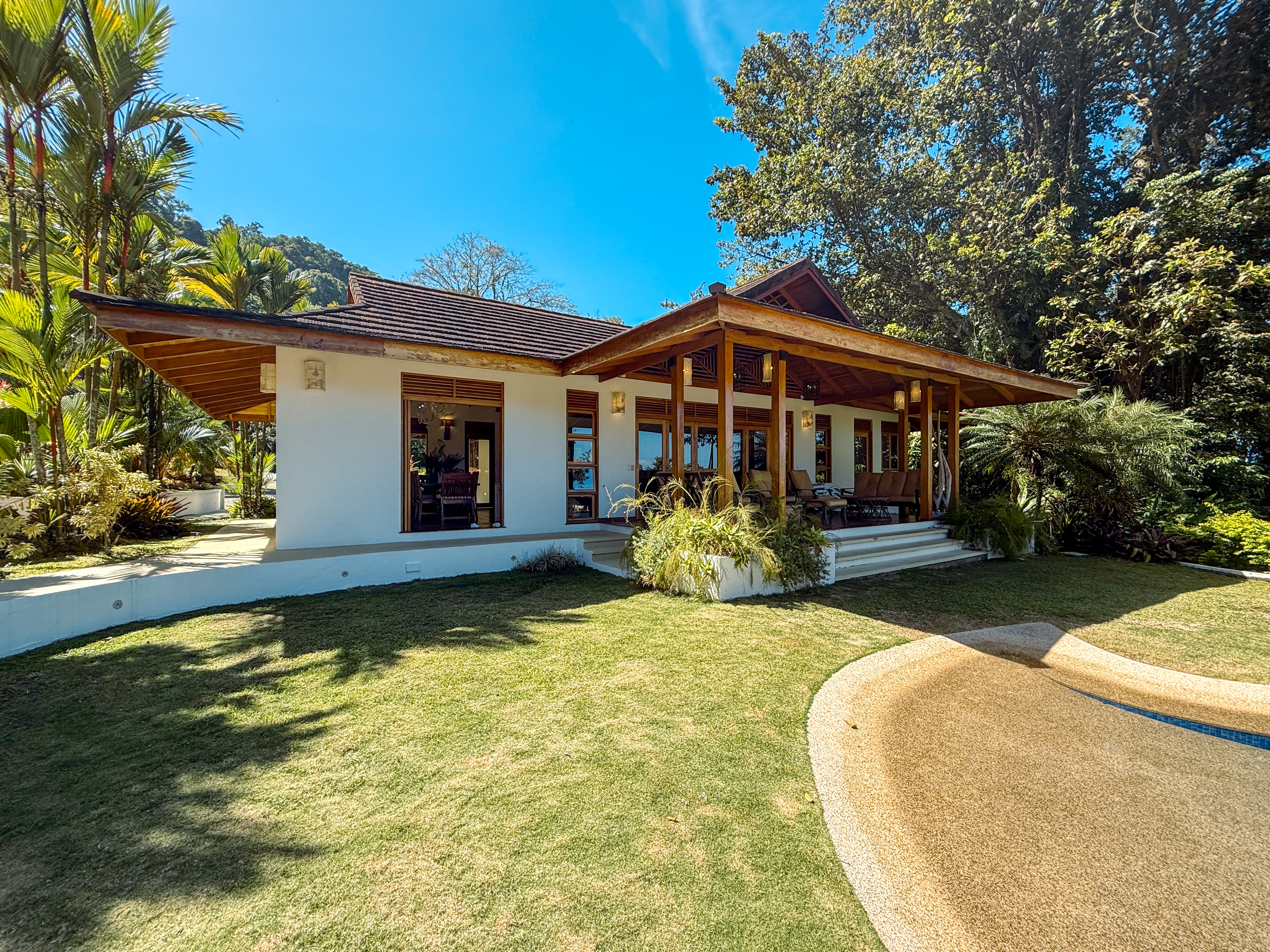 Caribbean Jewel-002.jpg