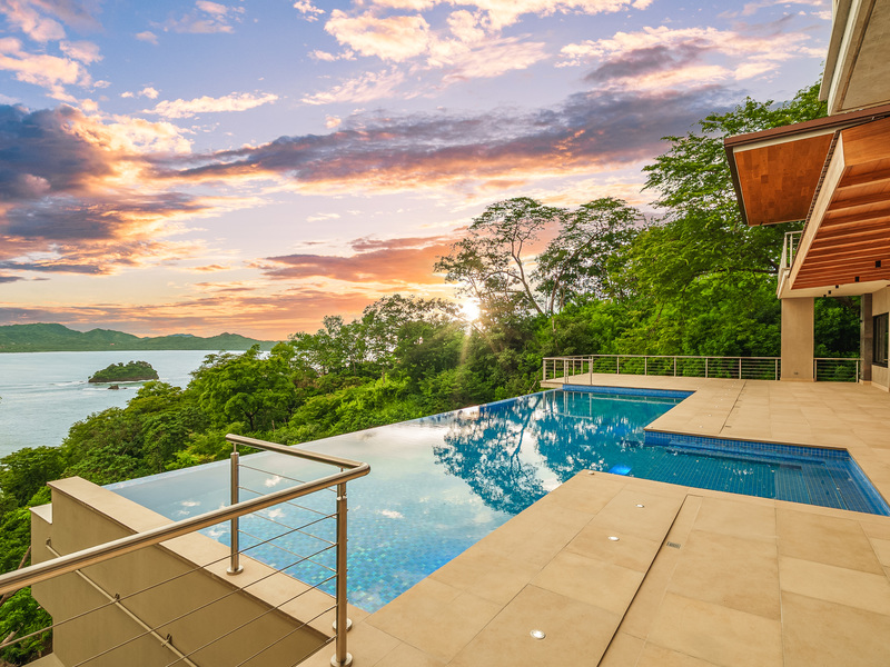 7 bed Single Family Homes For Sale in Playa Flamingo, Guanacaste - hero 2