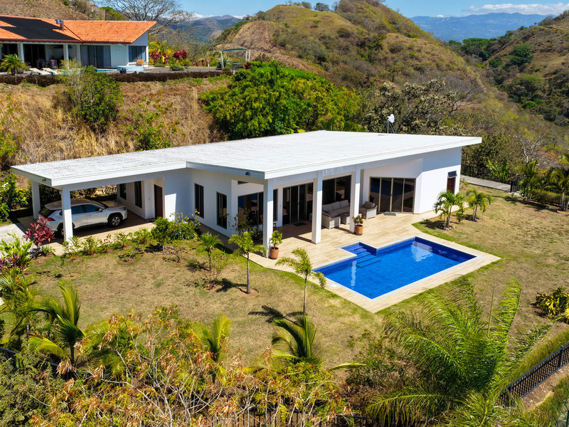 3 bed Single Family Homes For Sale in Atenas, Alajuela - hero 2