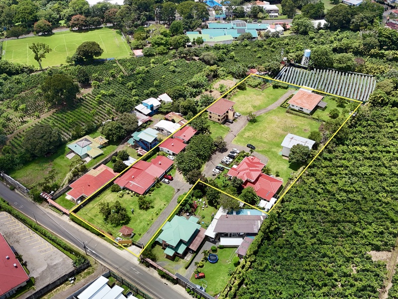 21 bed Business For Sale in Desamparados, Alajuela - 1