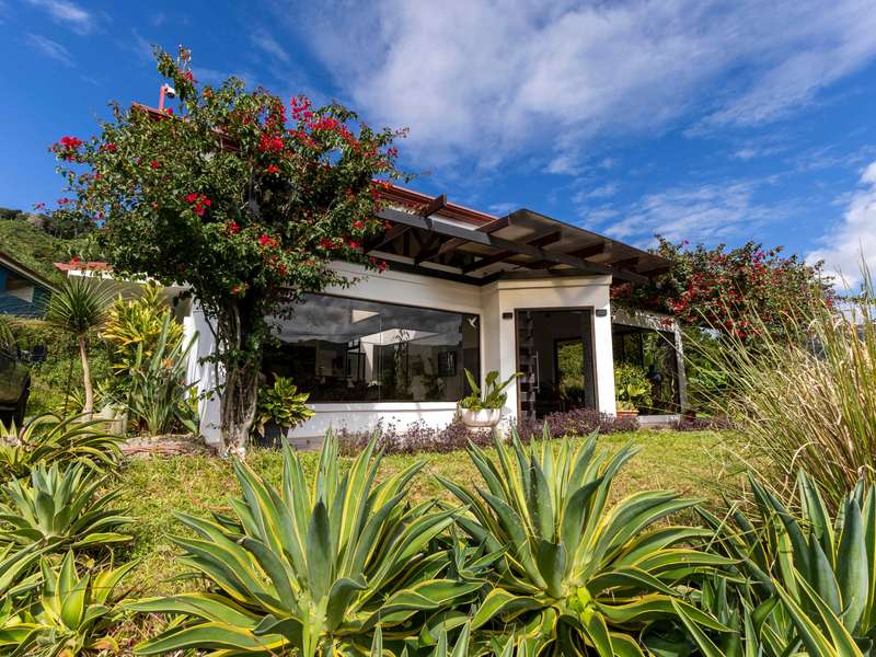 3 bed Single Family Homes For Sale in Dota, San Jose - 1