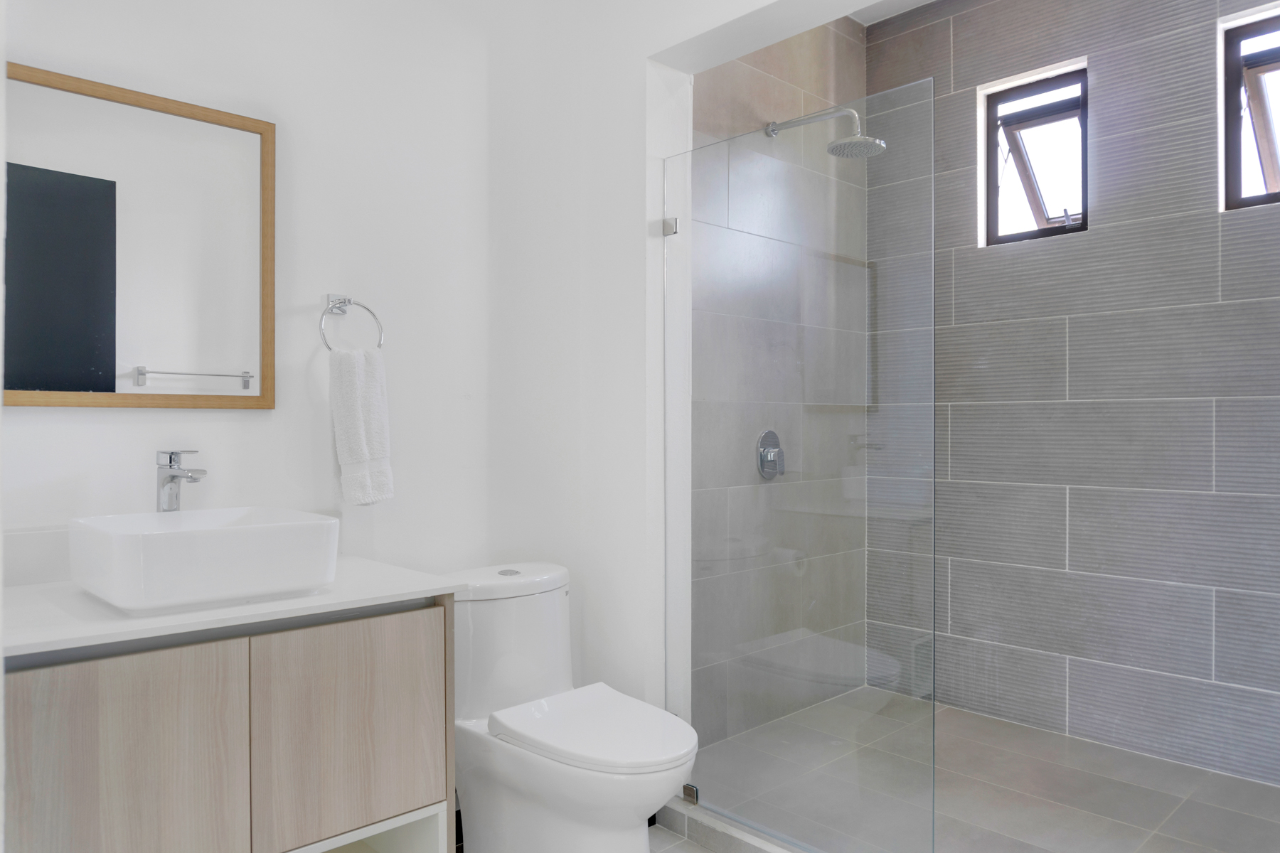 4 bed Single Family Homes For Sale in Playa Hermosa, Puntarenas - thumb 14