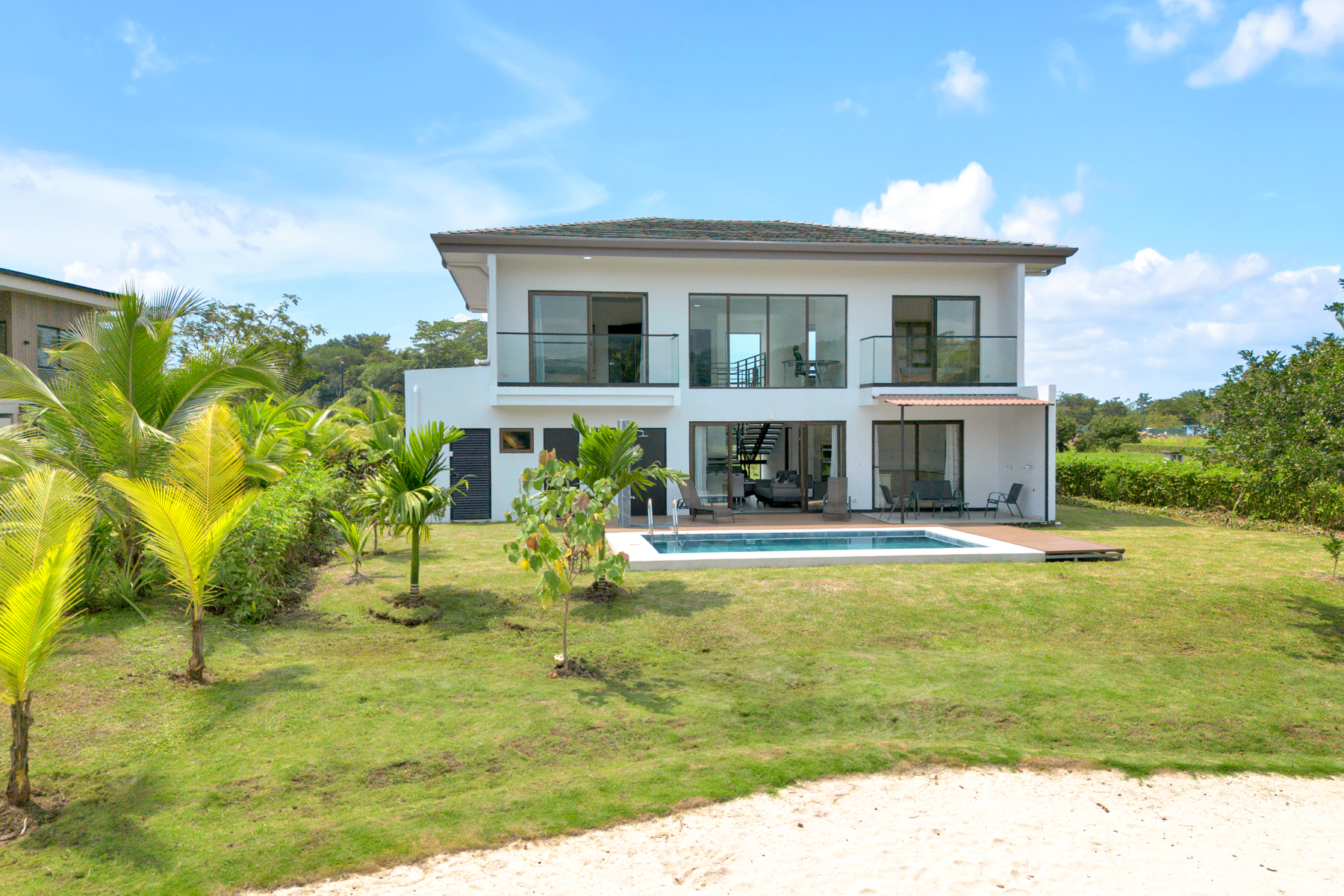 4 bed Single Family Homes For Sale in Playa Hermosa, Puntarenas - thumb 6