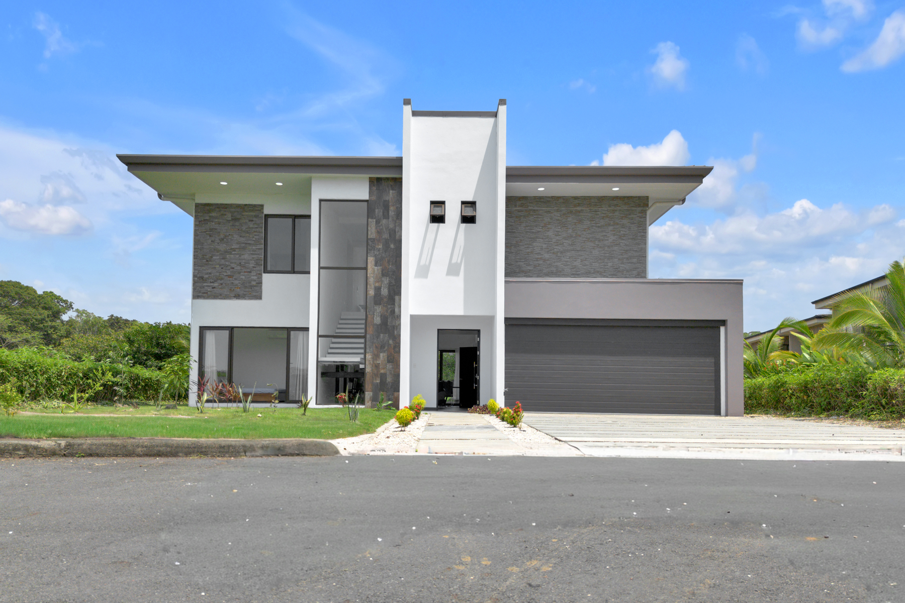 4 bed Single Family Homes For Sale in Playa Hermosa, Puntarenas - thumb 8