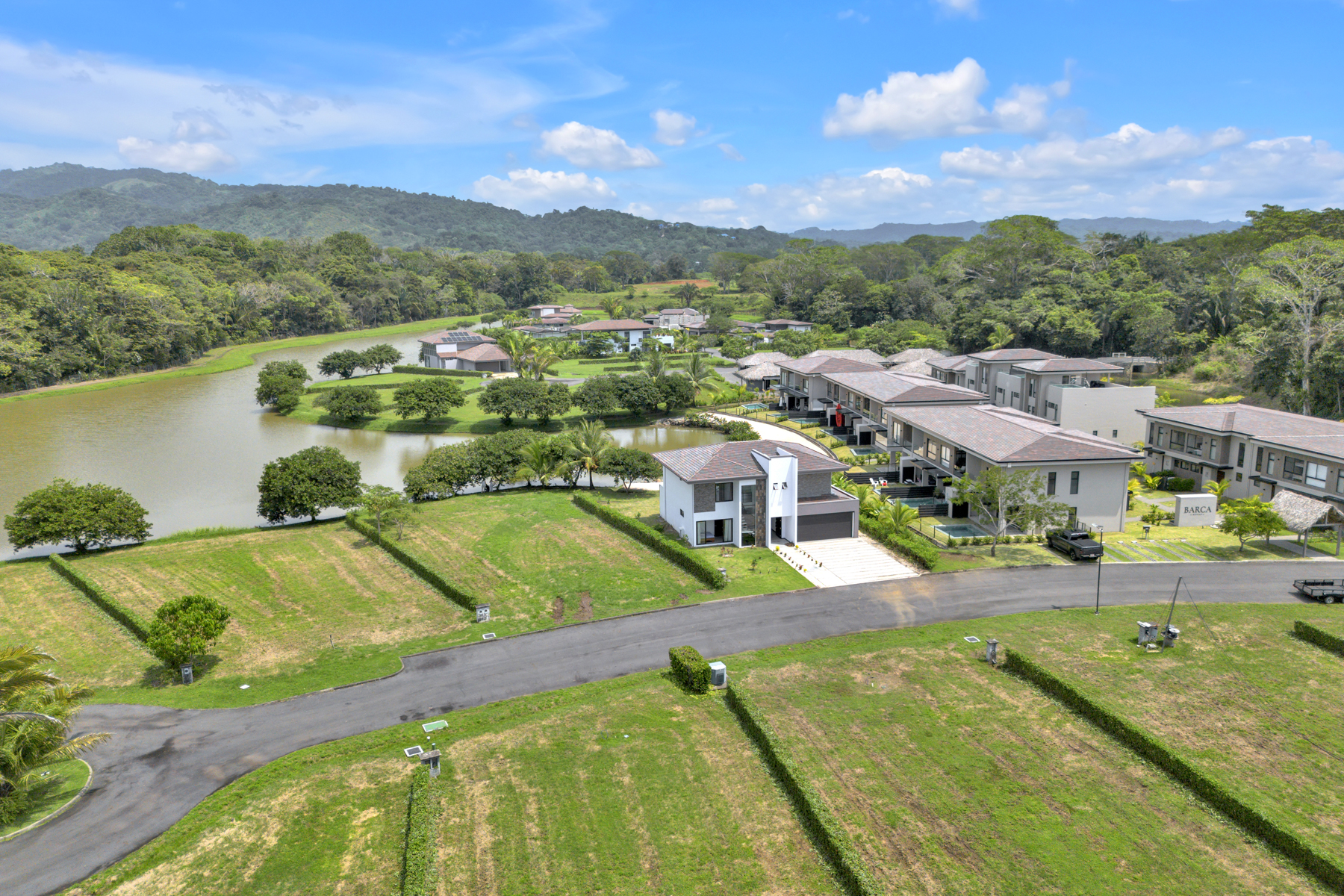 4 bed Single Family Homes For Sale in Playa Hermosa, Puntarenas - thumb 7