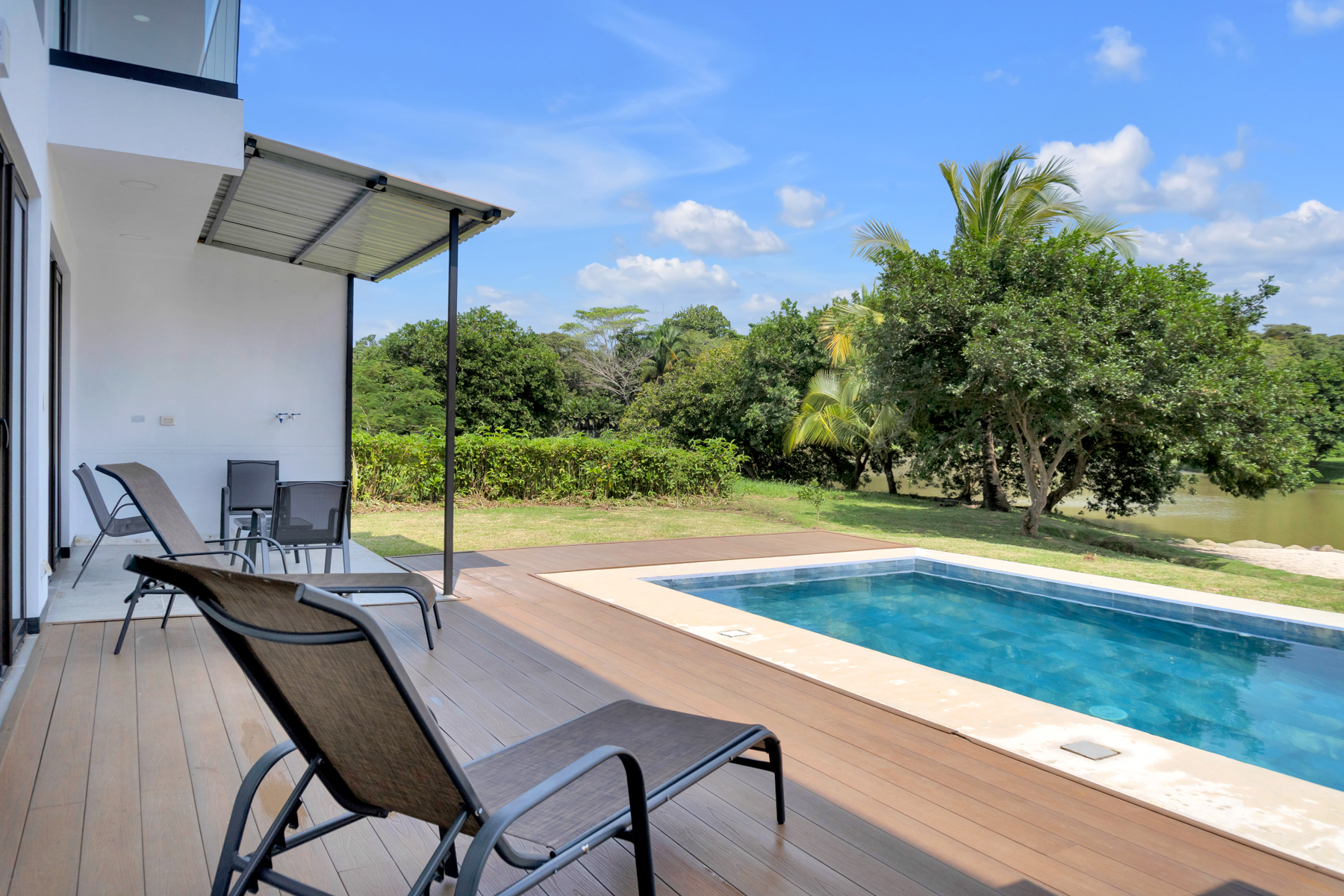 4 bed Single Family Homes For Sale in Playa Hermosa, Puntarenas - thumb 28