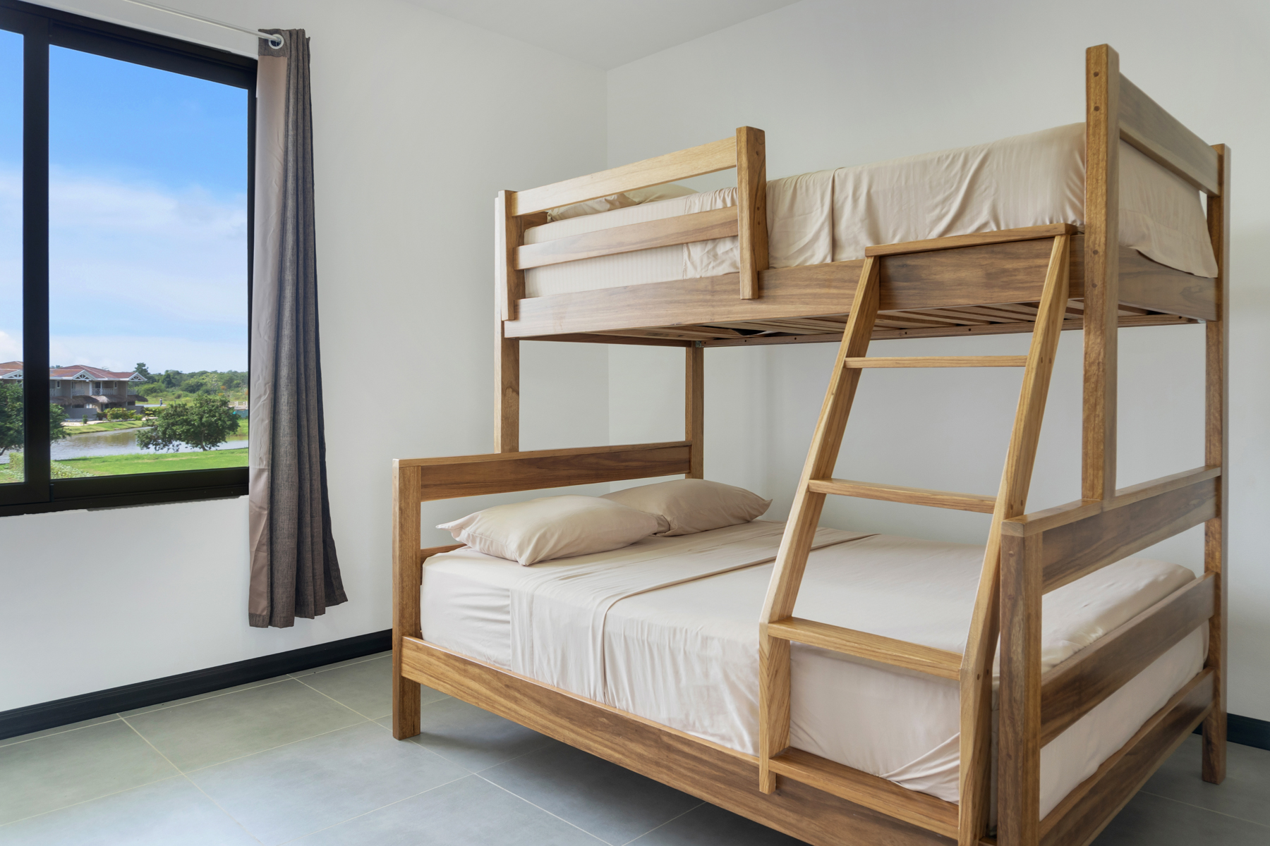 4 bed Single Family Homes For Sale in Playa Hermosa, Puntarenas - thumb 18