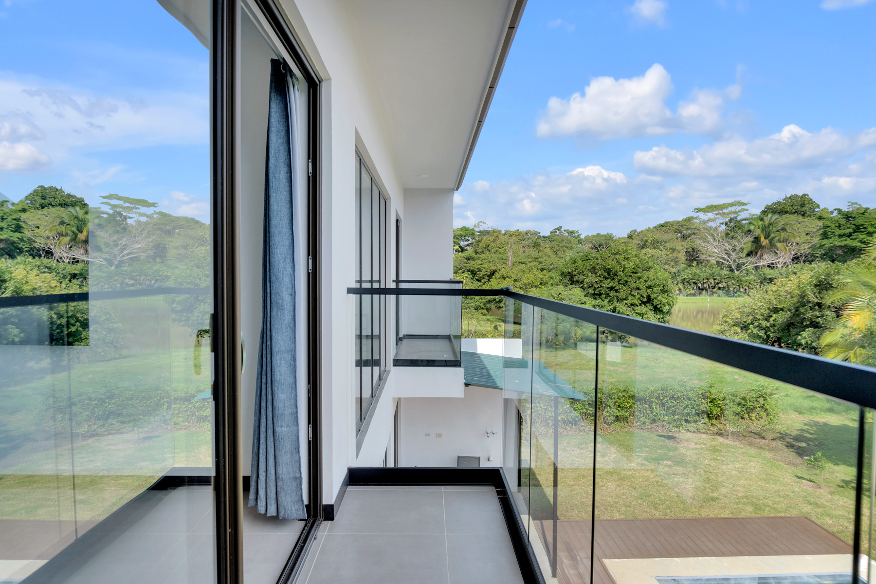 4 bed Single Family Homes For Sale in Playa Hermosa, Puntarenas - thumb 13