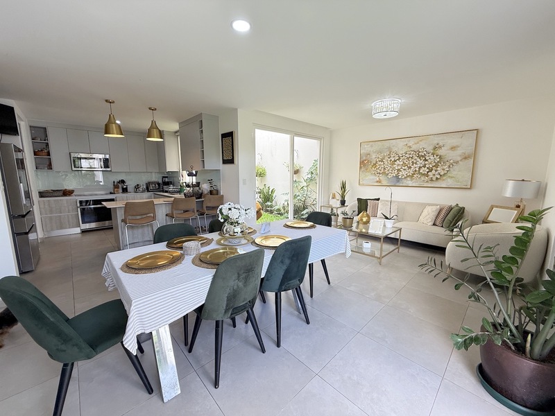 4 bed Single Family Homes For Rent in Santa Ana, San Jose - 1