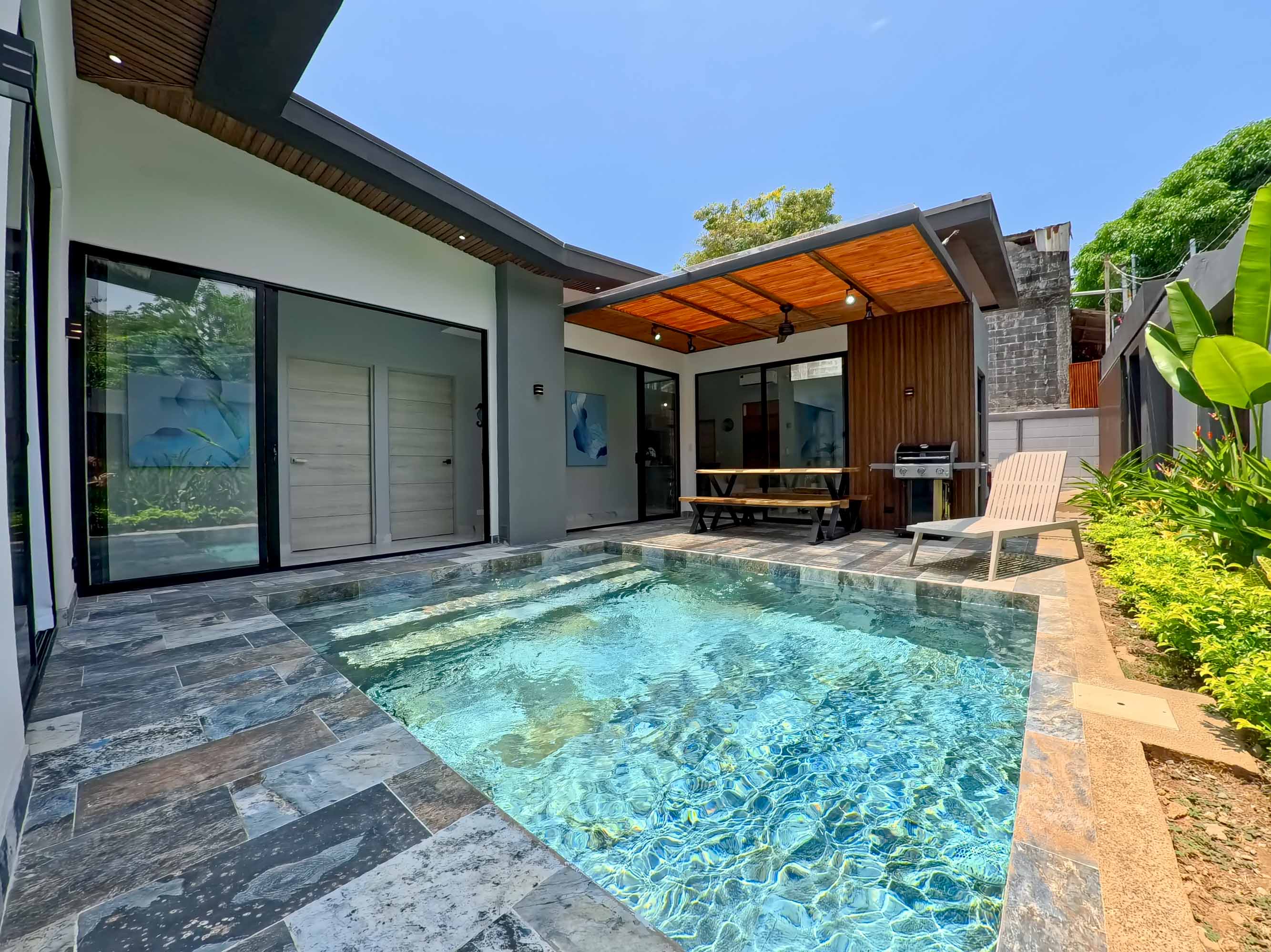 3 bed Single Family Homes For Sale in Manuel Antonio, Puntarenas - thumb 4