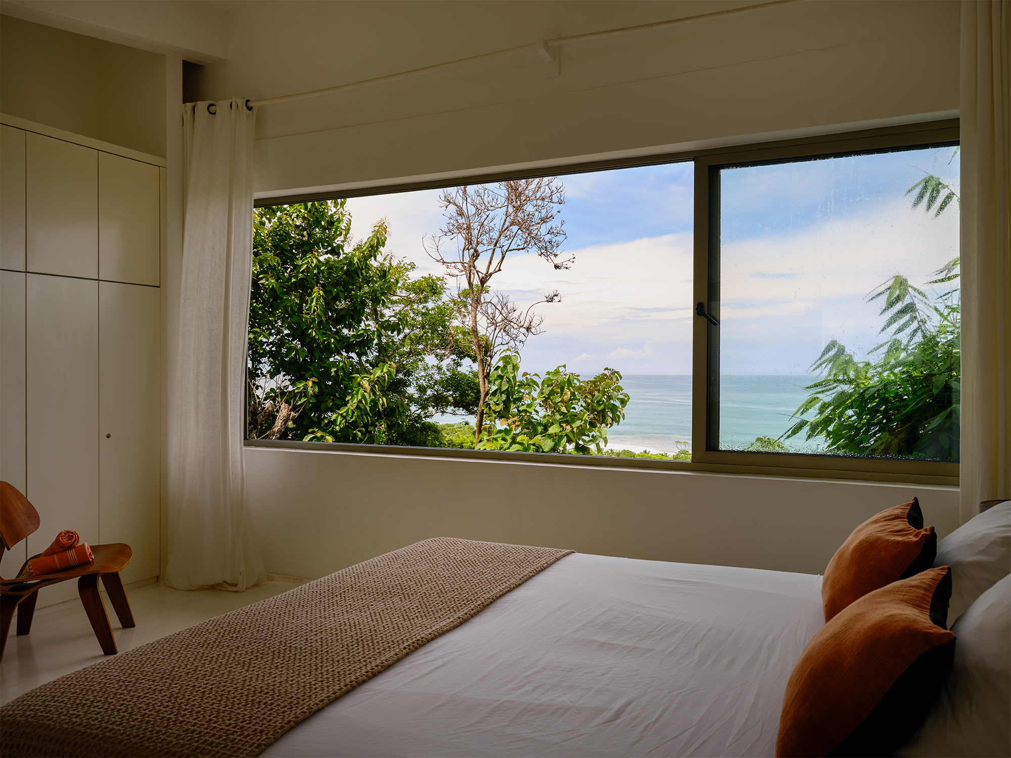 4 bed Single Family Homes For Sale in Santa Teresa, Puntarenas - thumb 17