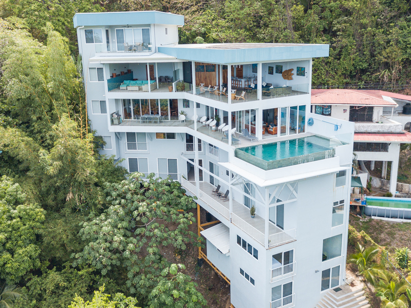 10 bed Single Family Homes For Rent in Quepos, Puntarenas - 1