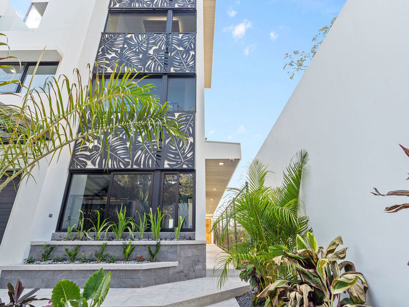 5 bed Single Family Homes For Sale in Playa Potrero, Guanacaste - hero 2