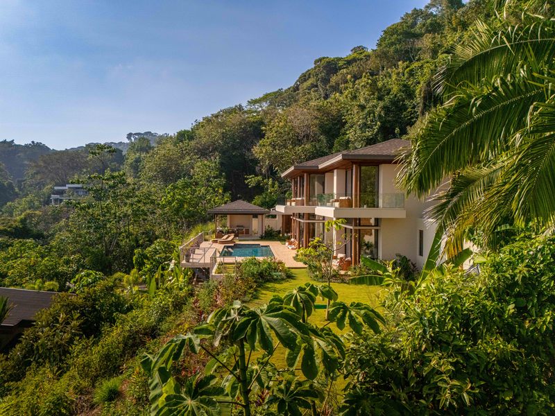 7 bed Single Family Homes For Rent in Dominical, Puntarenas - hero 2