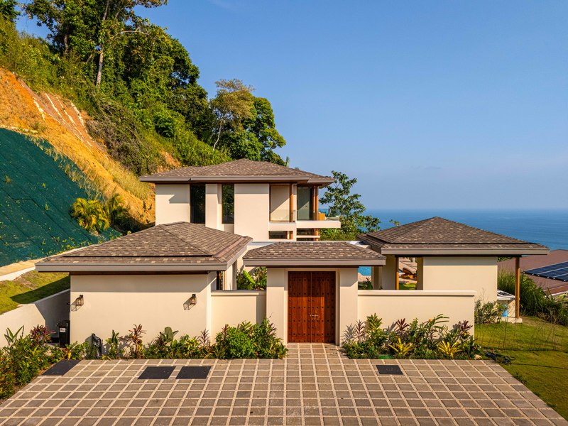 7 bed Single Family Homes For Rent in Dominical, Puntarenas - 1