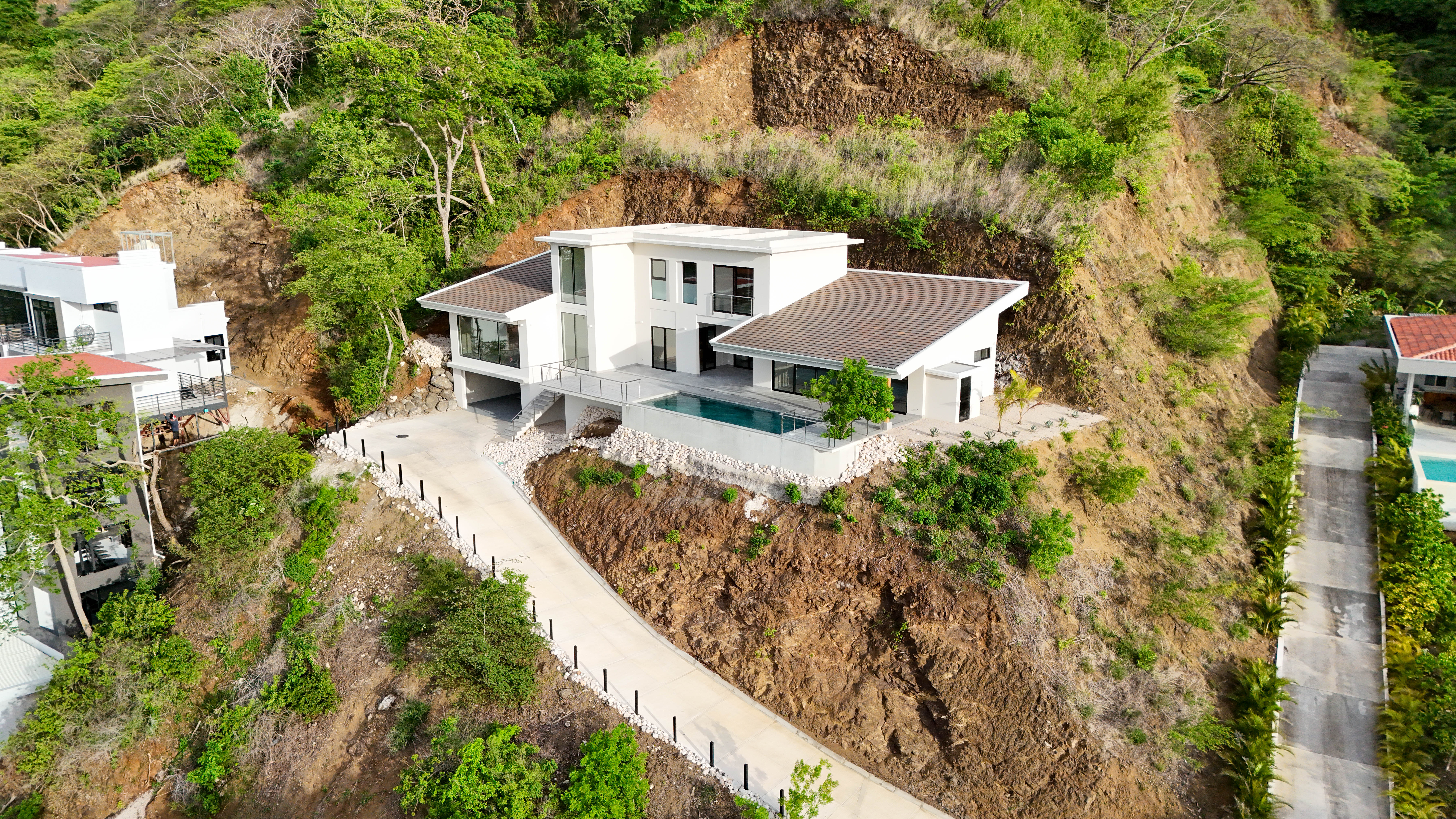 4 bed Single Family Homes For Sale in Playas Del Coco, Guanacaste - thumb 1