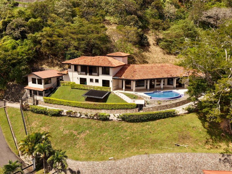 4 bed Single Family Homes For Sale in Atenas, Alajuela - 1