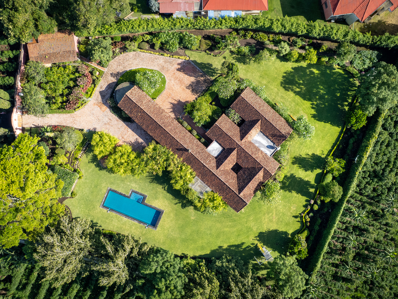 5 bed Single Family Homes For Sale in Santo Domingo, Heredia - 1