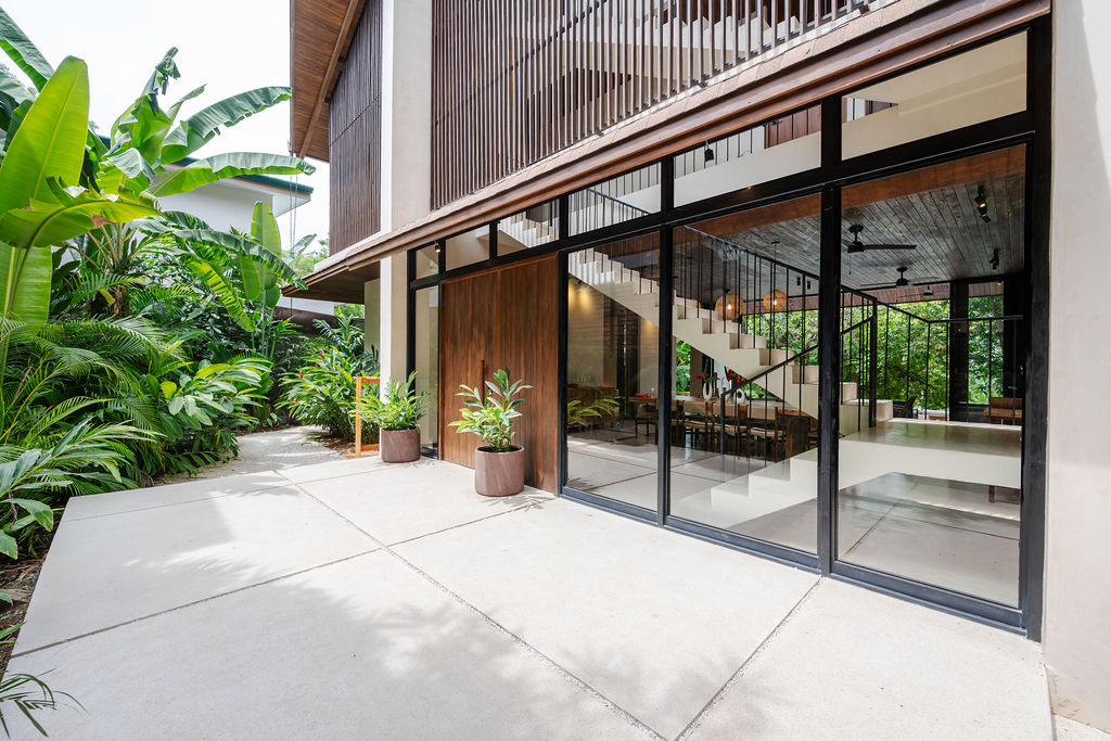 7 bed Single Family Homes For Sale in Playa Hermosa Santa Teresa, Puntarenas - thumb 2