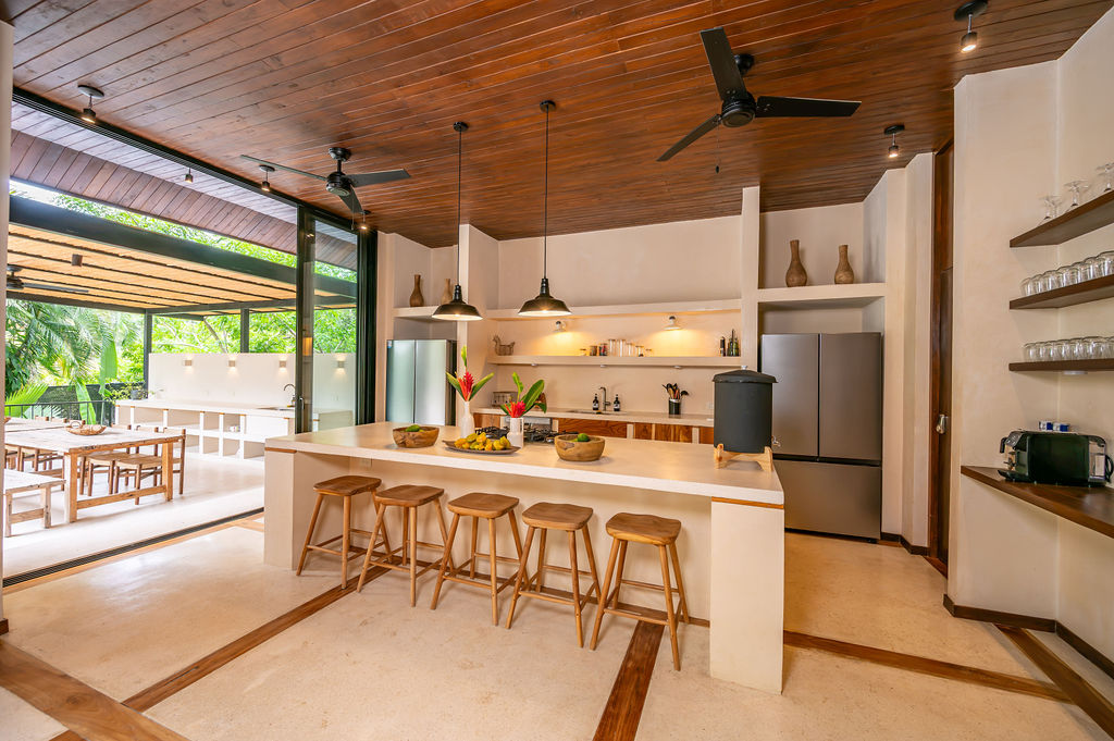7 bed Single Family Homes For Sale in Playa Hermosa Santa Teresa, Puntarenas - thumb 5