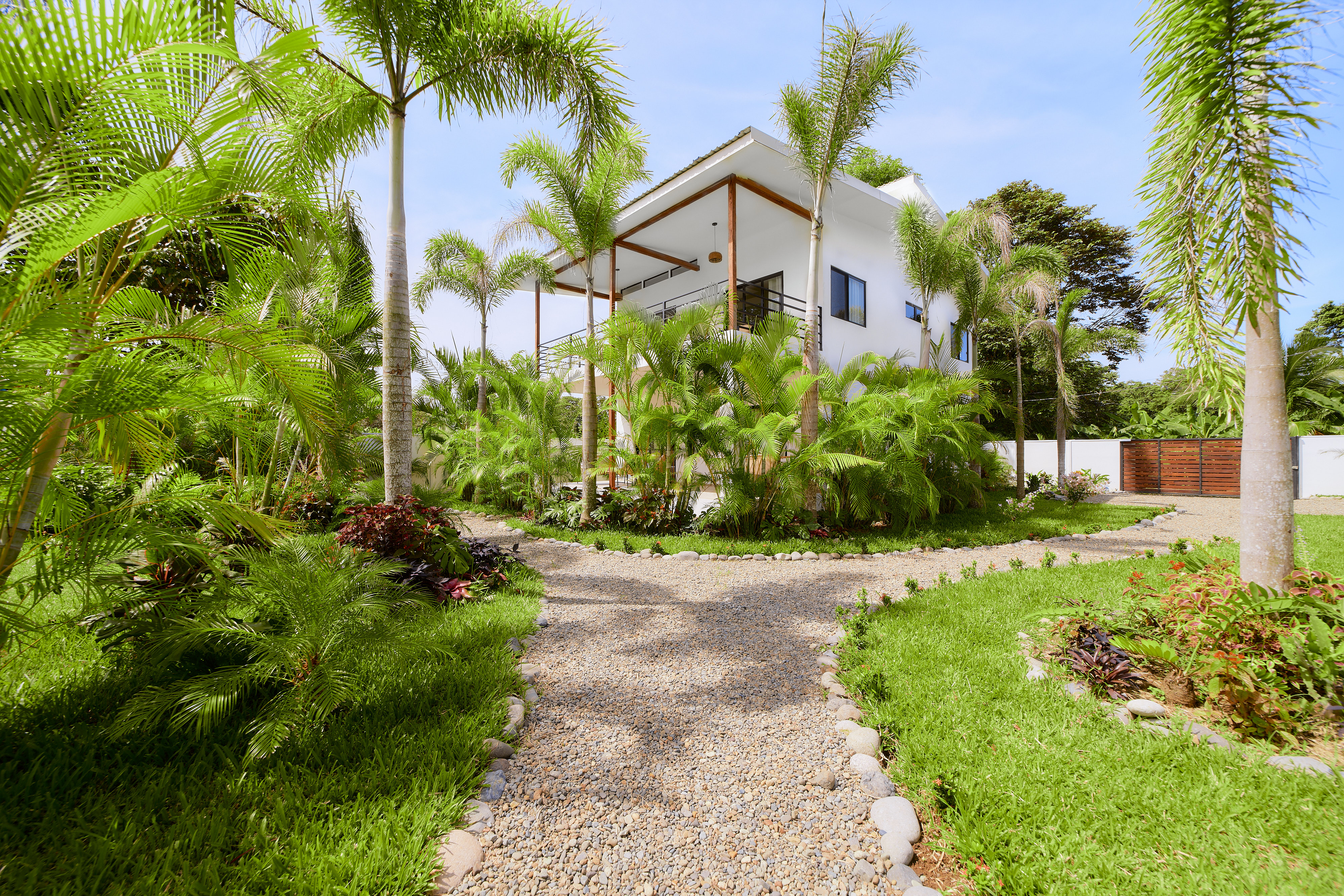 4 bed Apartment For Sale in Puerto Viejo, Limón - thumb 2