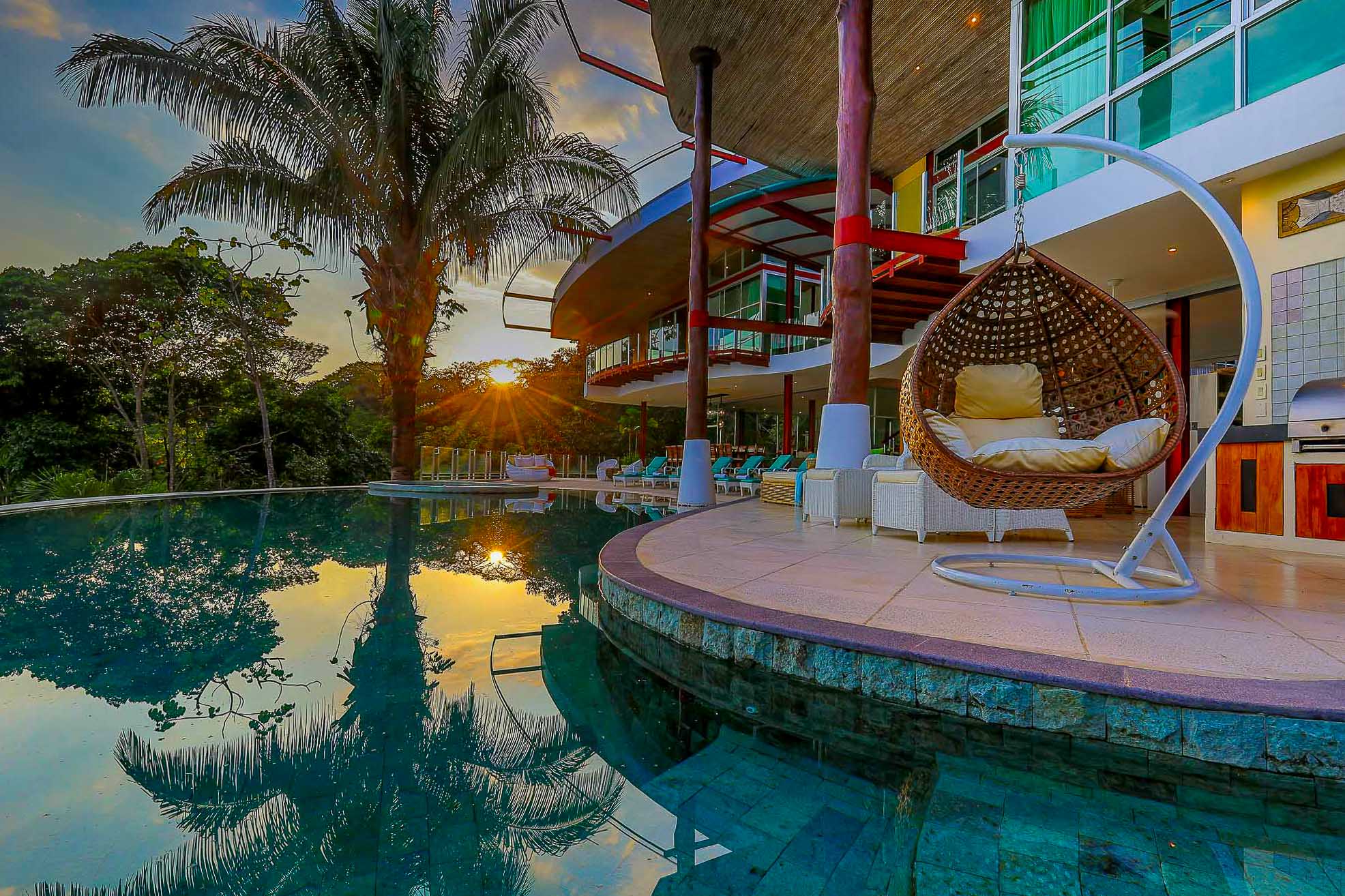 10 bed Single Family Homes For Sale in Manuel Antonio, Puntarenas - thumb 5