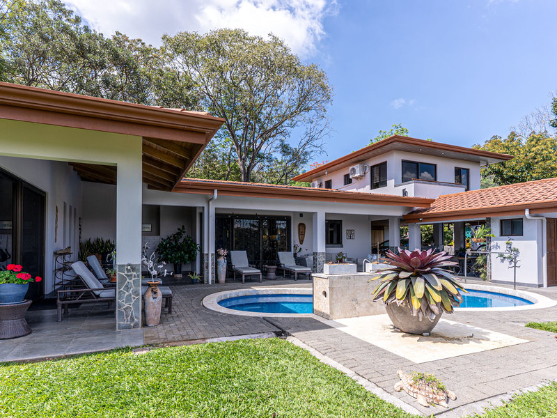 4 bed Single Family Homes For Sale in Atenas, Alajuela - 1