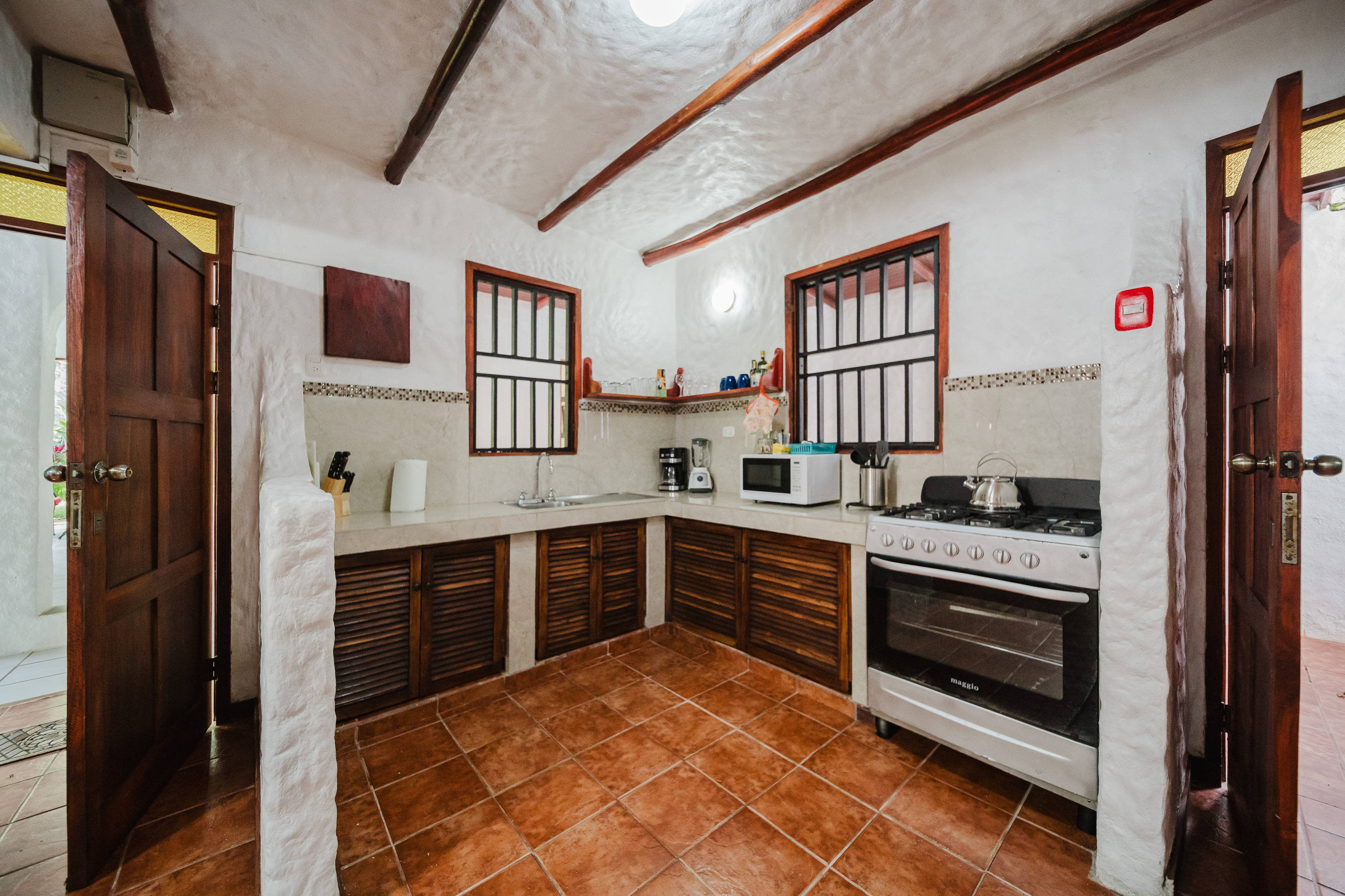 5 bed Single Family Homes For Sale in Manuel Antonio, Puntarenas - thumb 7