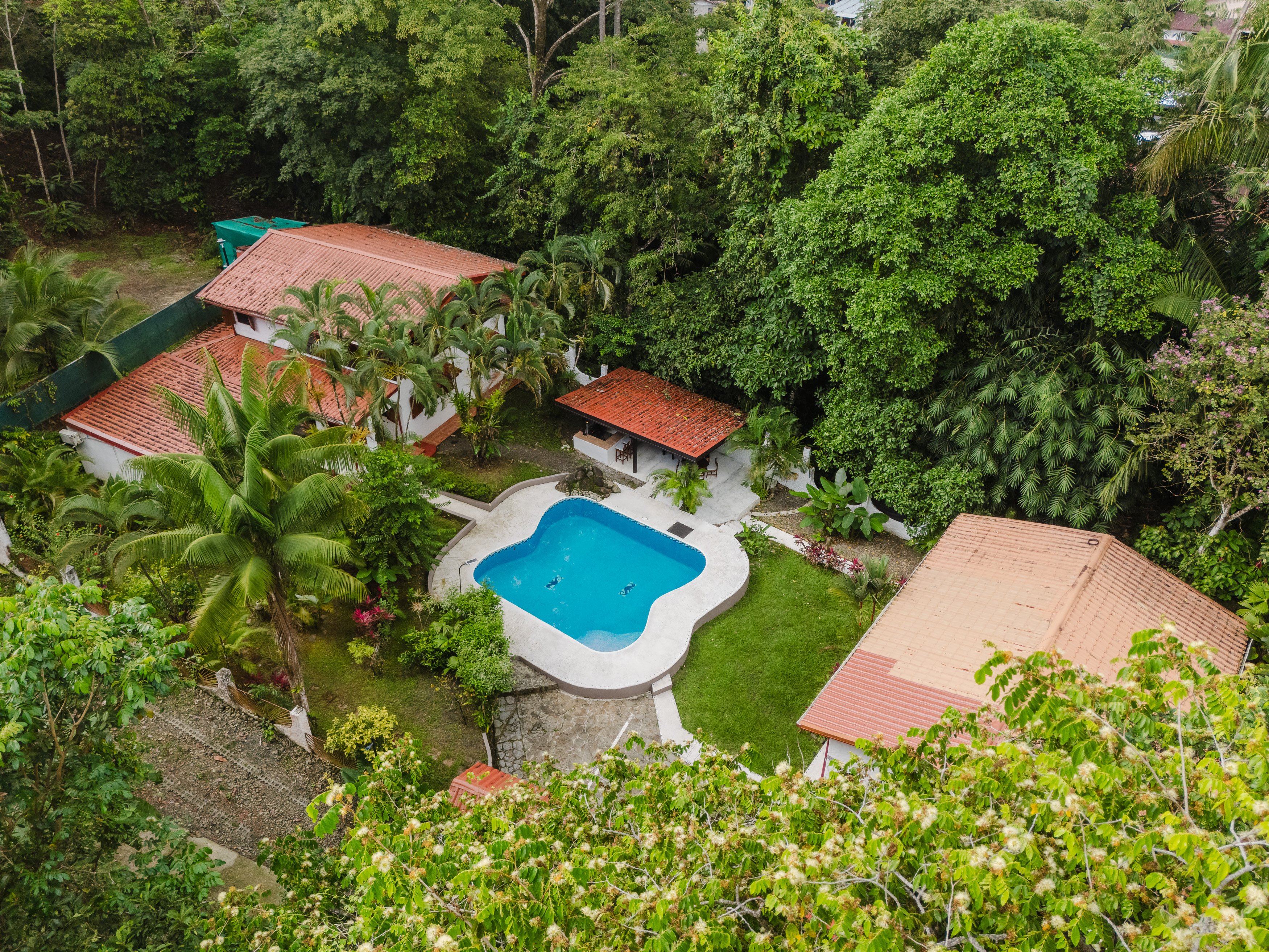 5 bed Single Family Homes For Sale in Manuel Antonio, Puntarenas - thumb 1