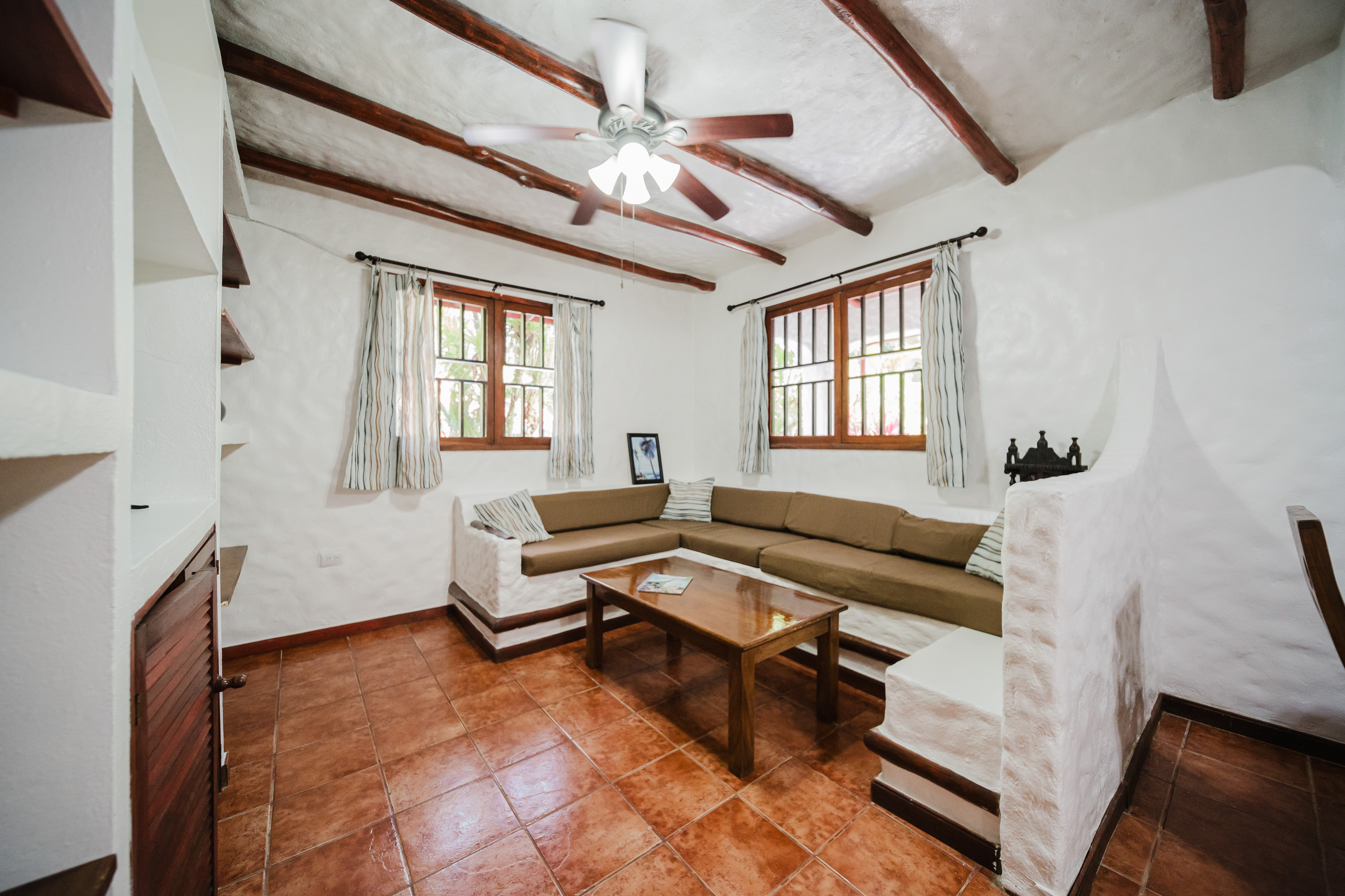 5 bed Single Family Homes For Sale in Manuel Antonio, Puntarenas - thumb 8