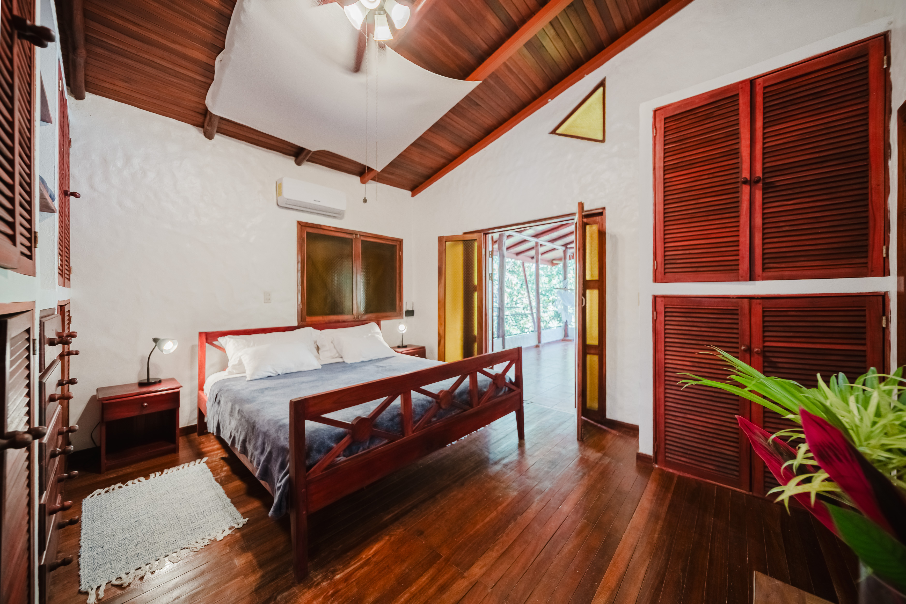 5 bed Single Family Homes For Sale in Manuel Antonio, Puntarenas - thumb 9