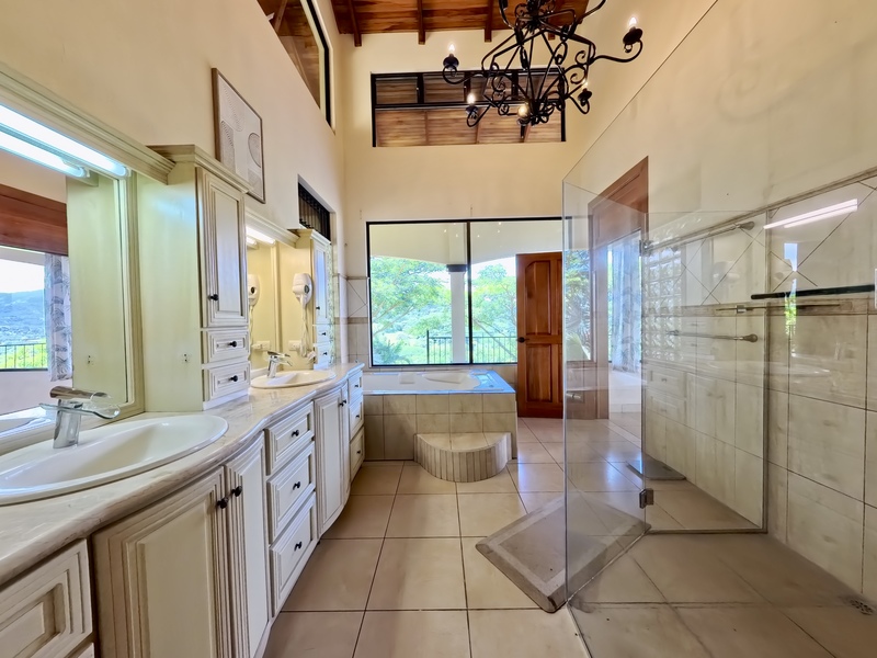 10 bed Single Family Homes For Sale in Atenas, Alajuela - hero 8