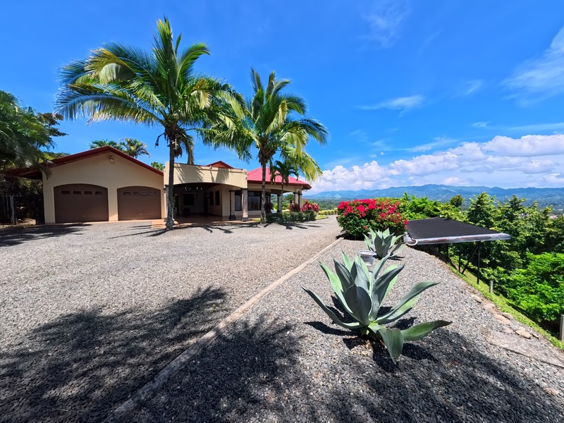 10 bed Single Family Homes For Sale in Atenas, Alajuela - hero 2