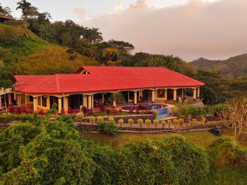 10 bed Single Family Homes For Sale in Atenas, Alajuela - 1