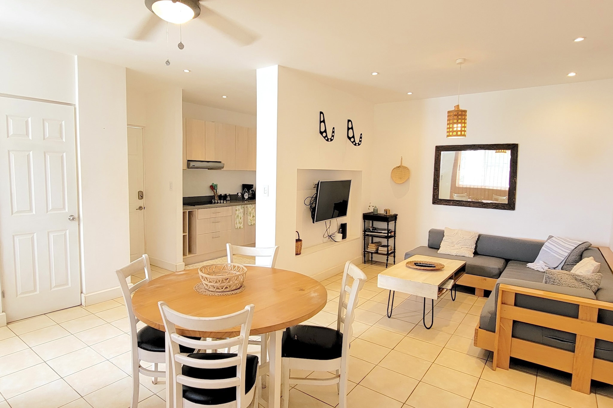 2 bed Condo For Sale in Tamarindo, Guanacaste - thumb 1