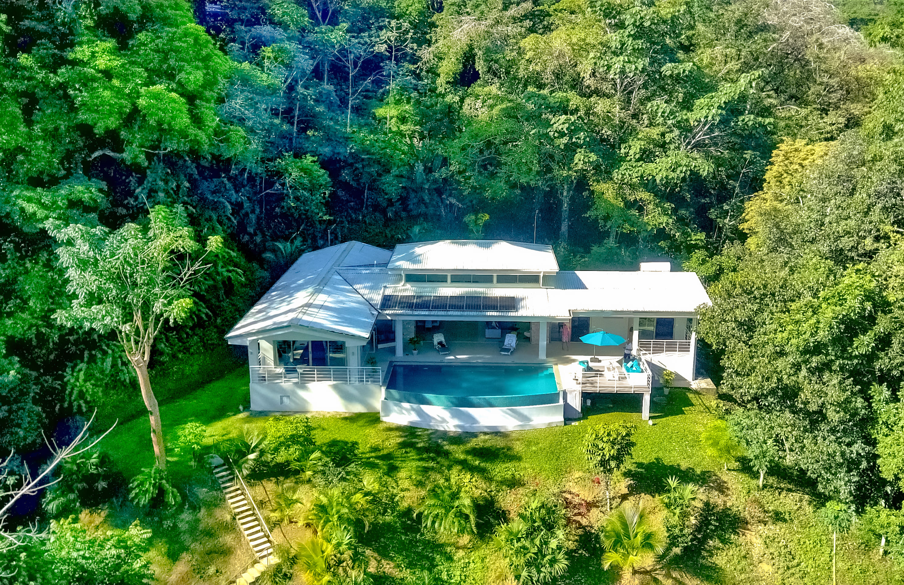 8 bed Single Family Homes For Sale in Cahuita, Limón - thumb 1