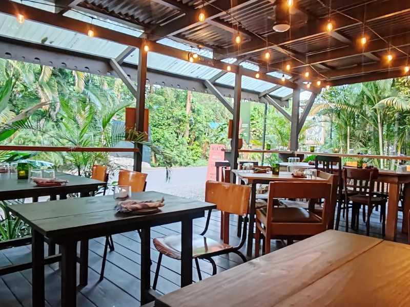 0 bed Business For Sale in Chiquita Beach, Limón - hero 2