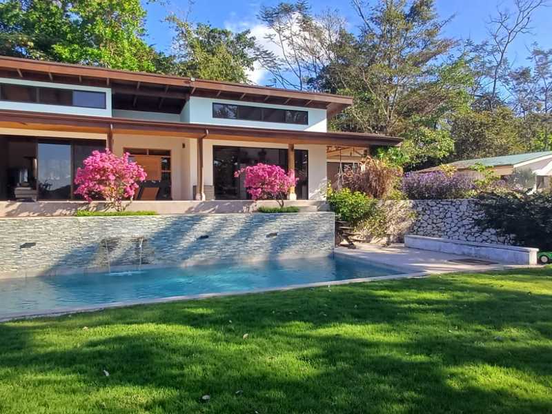 5 bed Single Family Homes For Sale in Hojancha, Guanacaste - hero 3