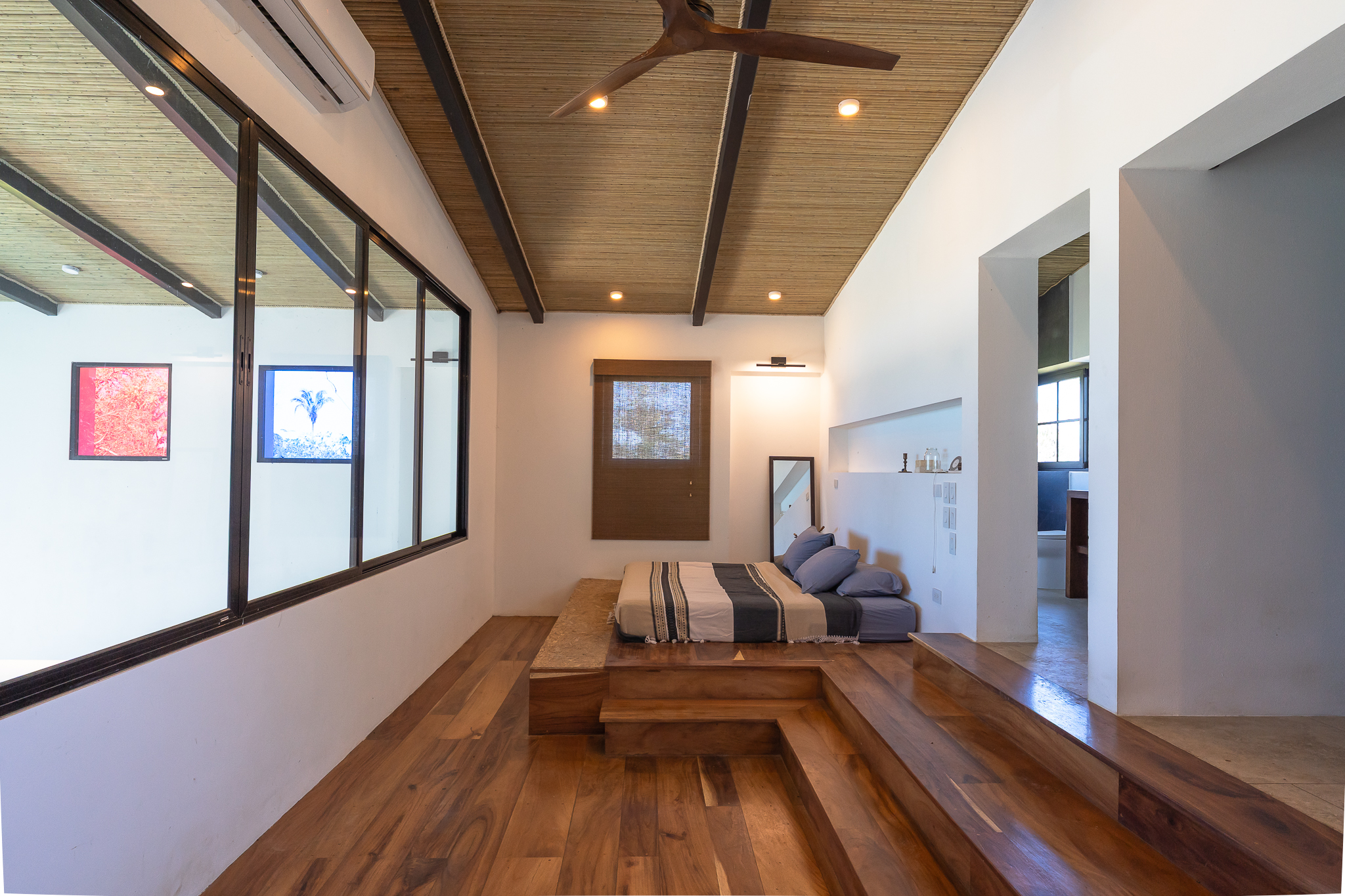 5 bed Single Family Homes For Sale in Santa Teresa, Puntarenas - thumb 12