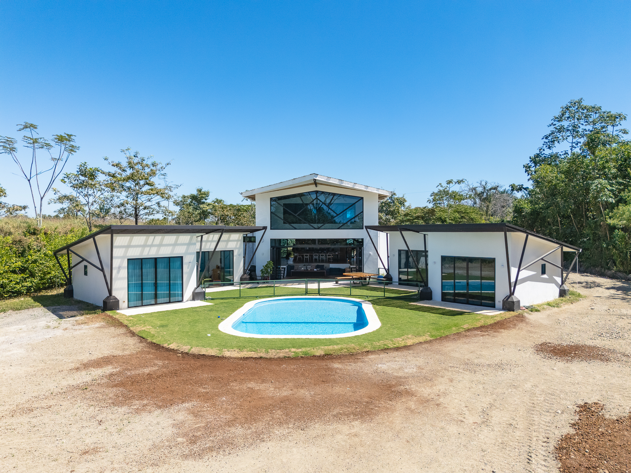 5 bed Single Family Homes For Sale in Santa Teresa, Puntarenas - thumb 24