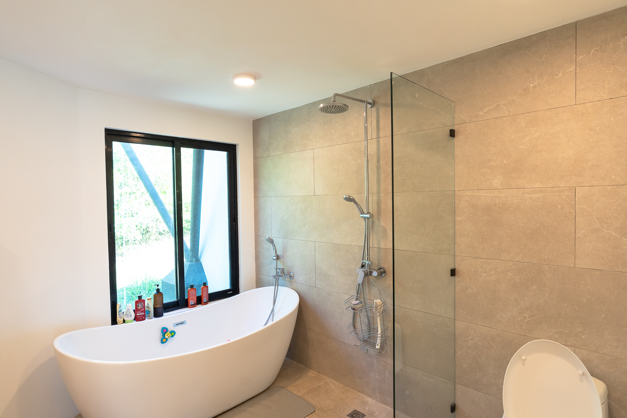 5 bed Single Family Homes For Sale in Santa Teresa, Puntarenas - thumb 11