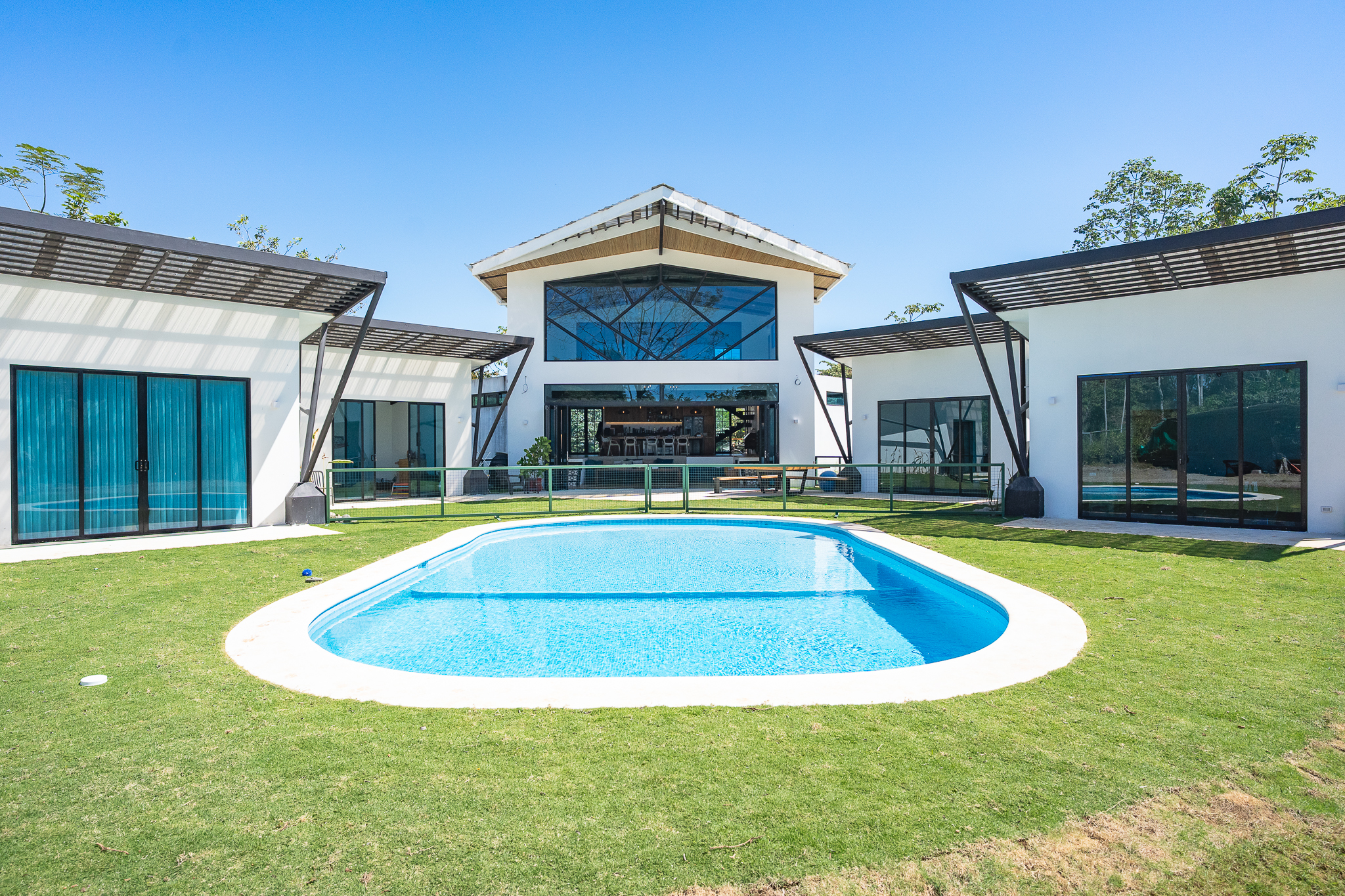5 bed Single Family Homes For Sale in Santa Teresa, Puntarenas - thumb 1